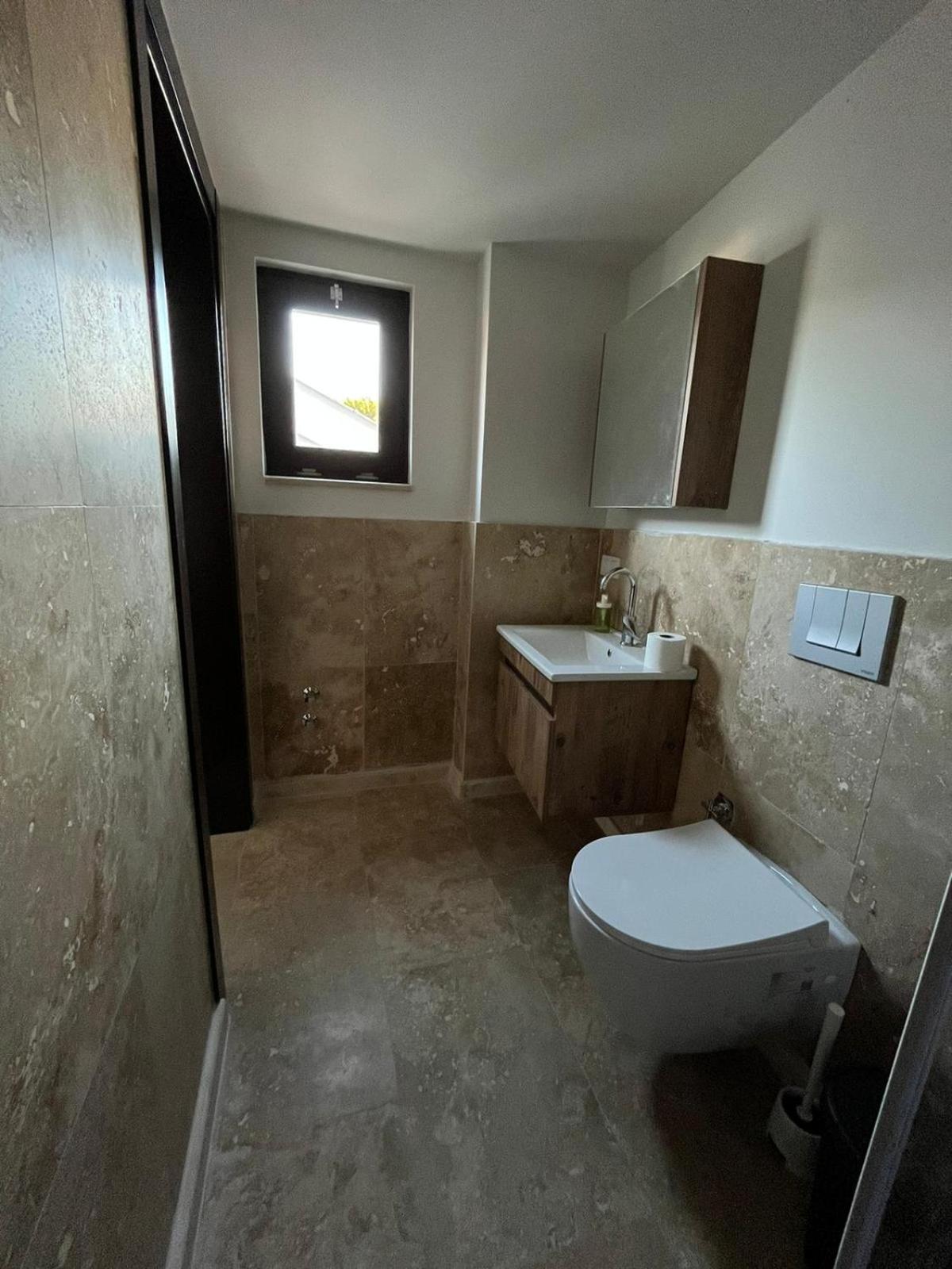 Suite - Photo 2