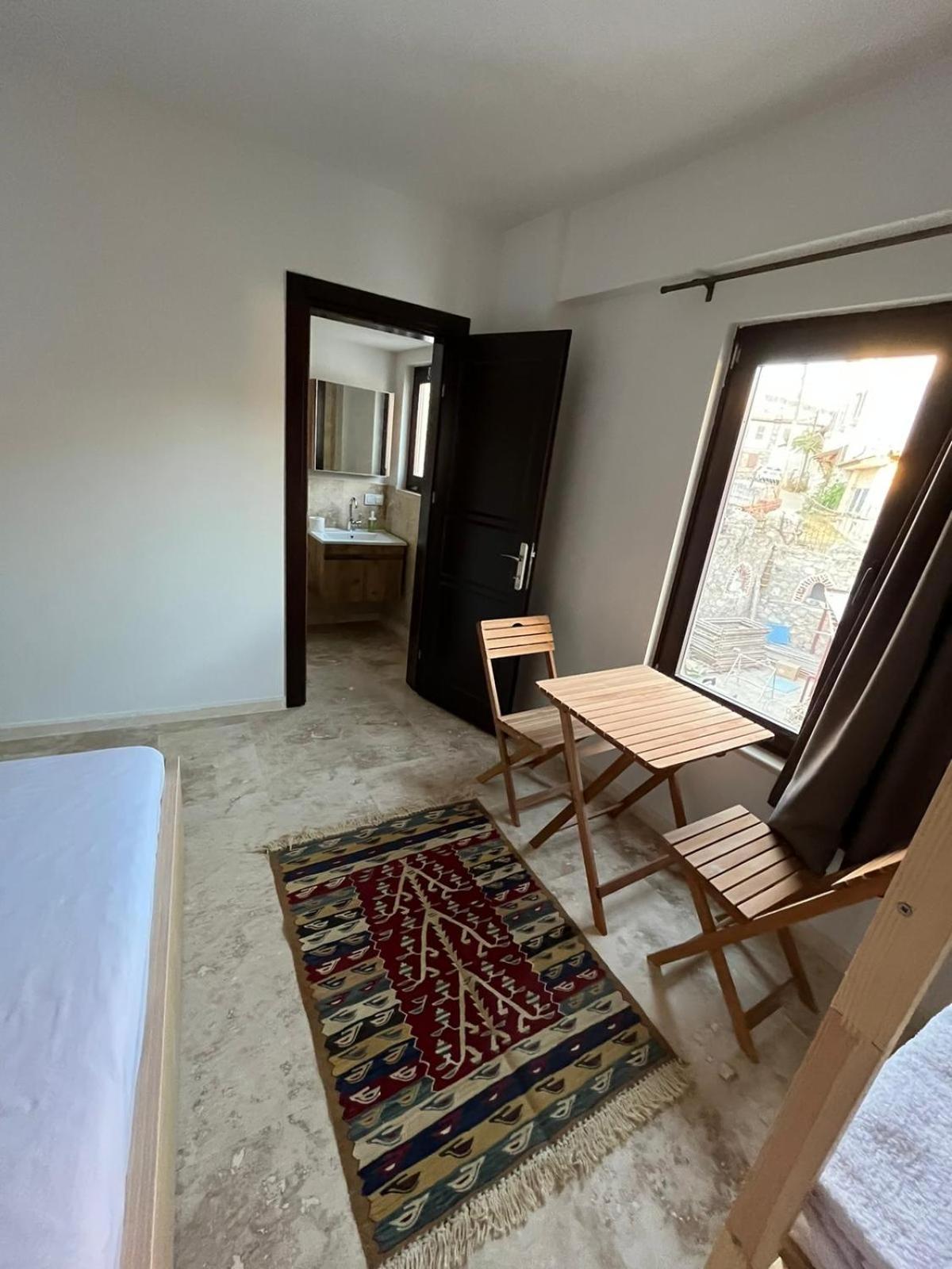 Double Room - Photo 3