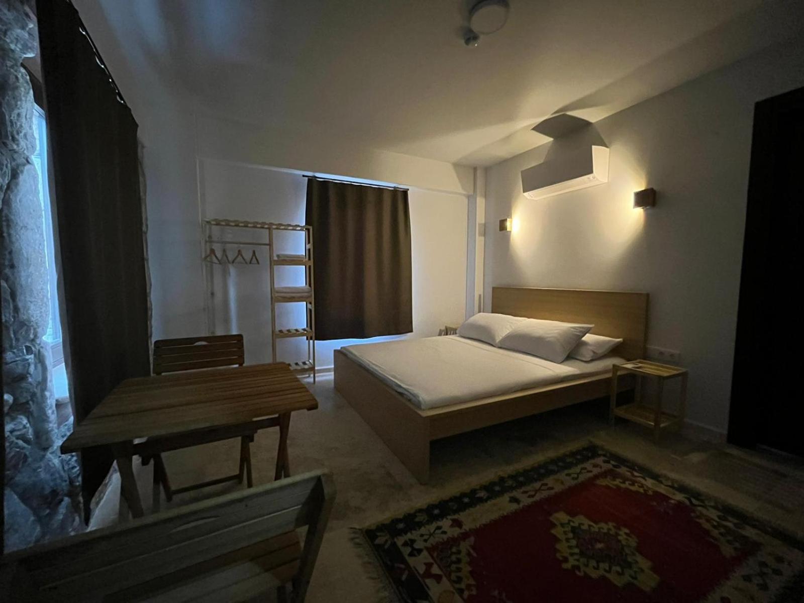 Double Room - Photo 7
