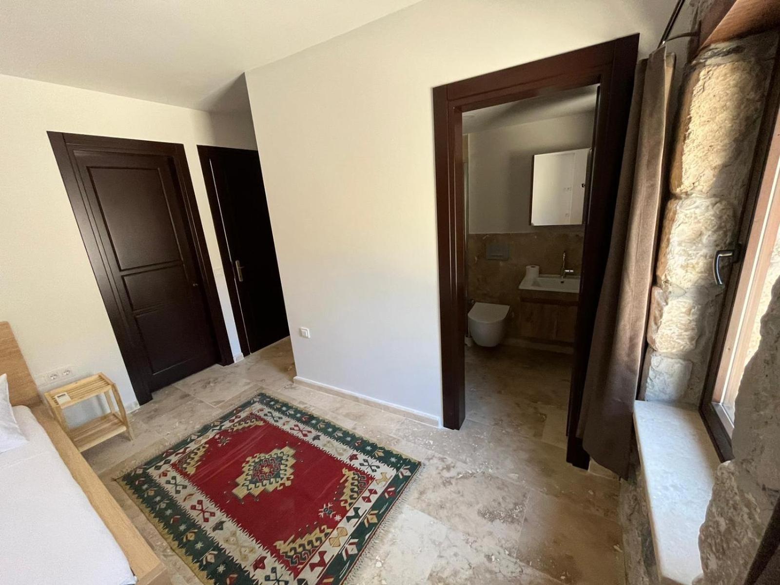 Family Room - Photo 3