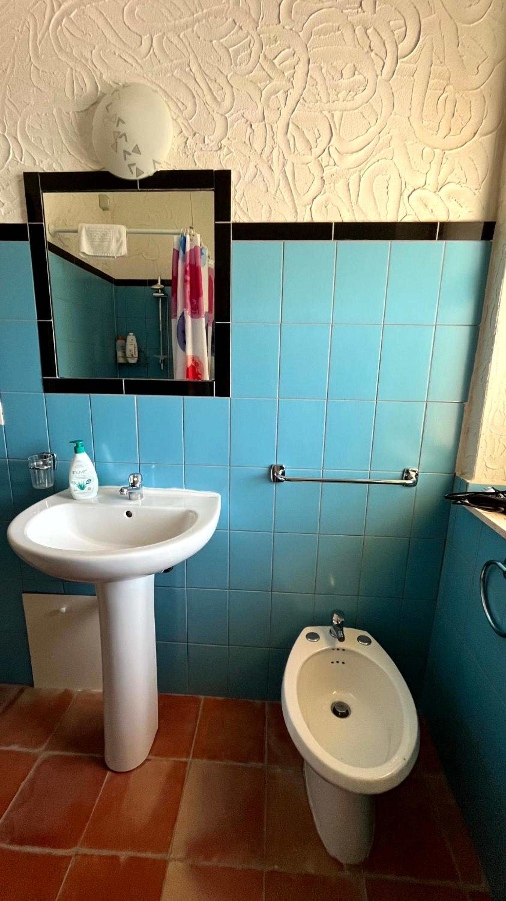 Double Room with Private Bathroom - Photo 5
