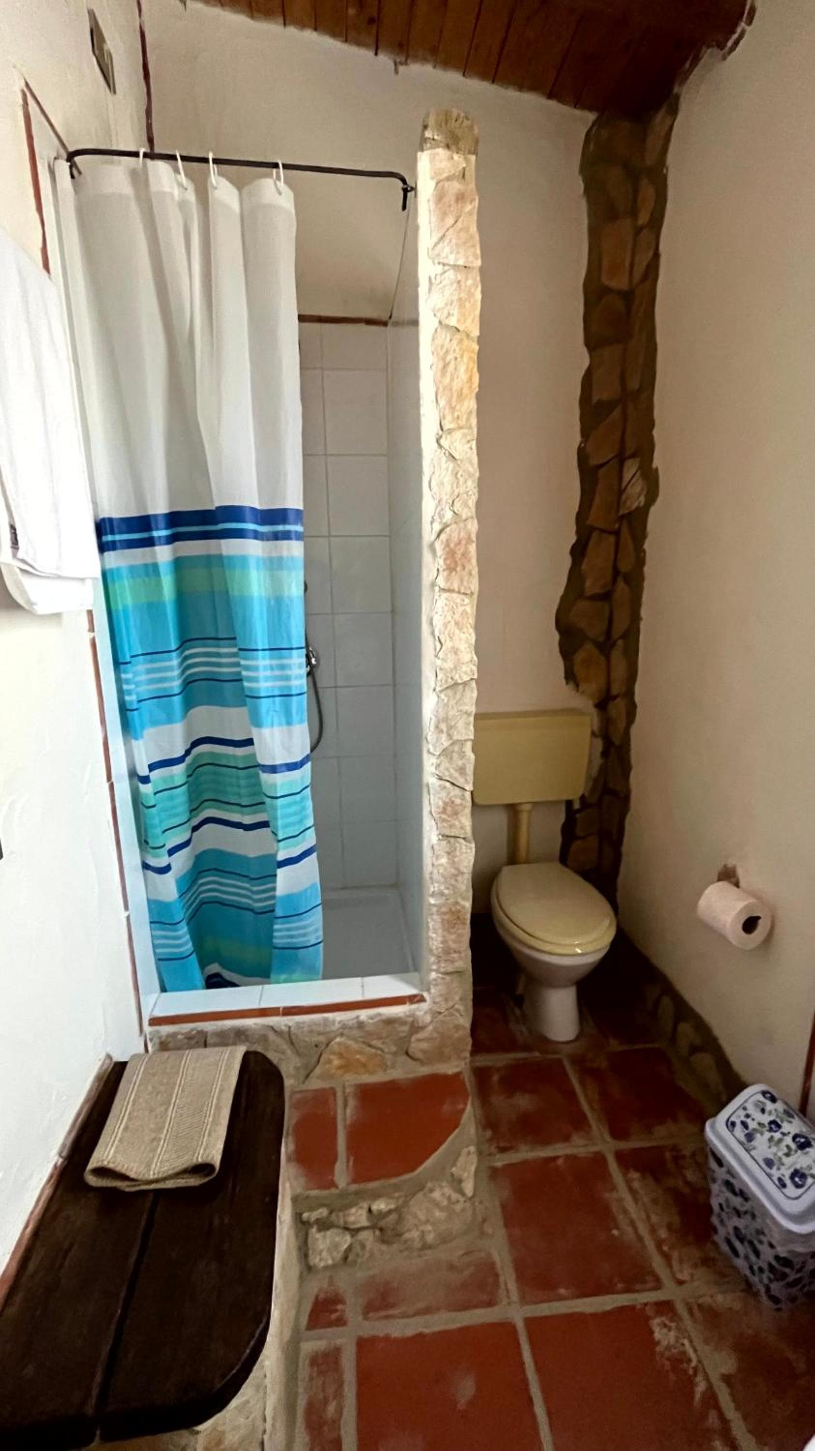 Triple Room with Private Bathroom - Photo 4