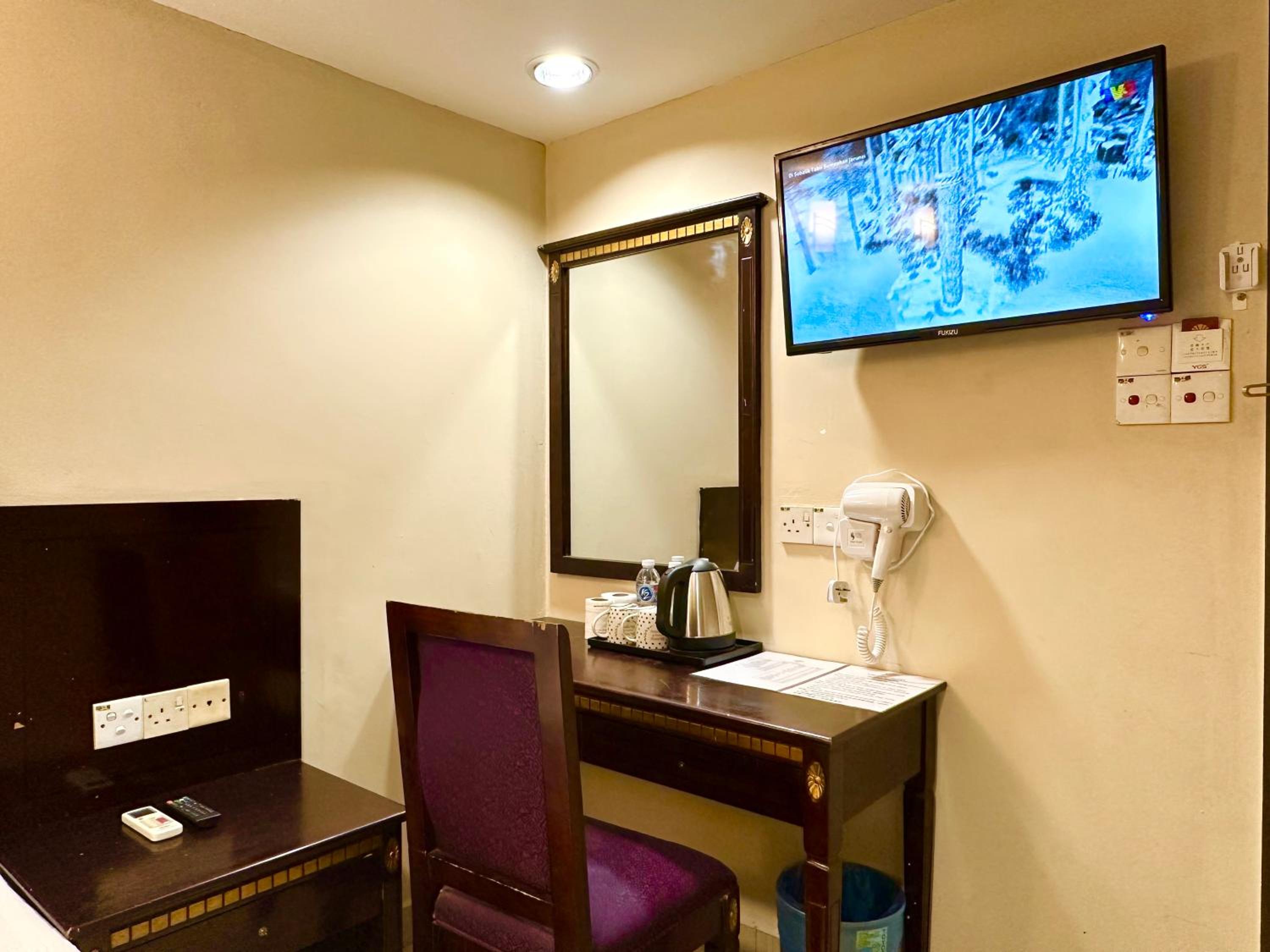 Deluxe Twin Room - Photo 2