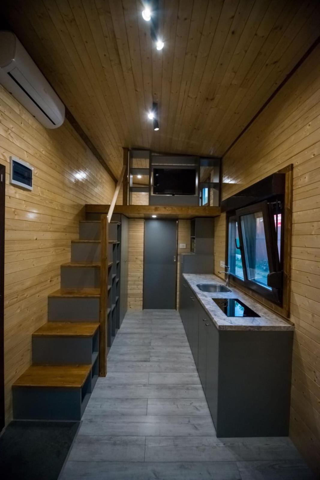 Caravan photo 3