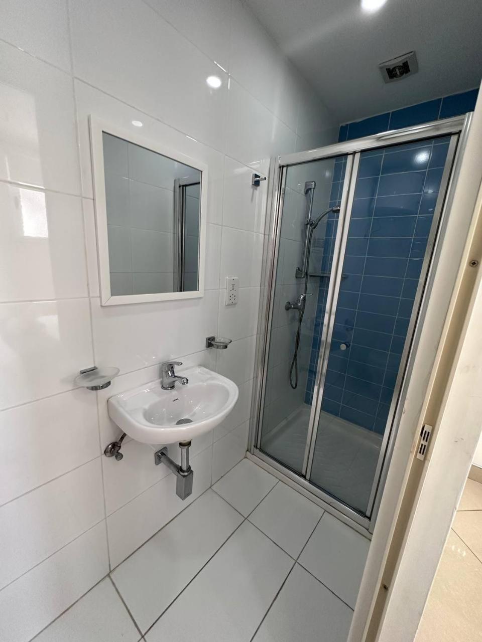 Budget Double Room photo 3