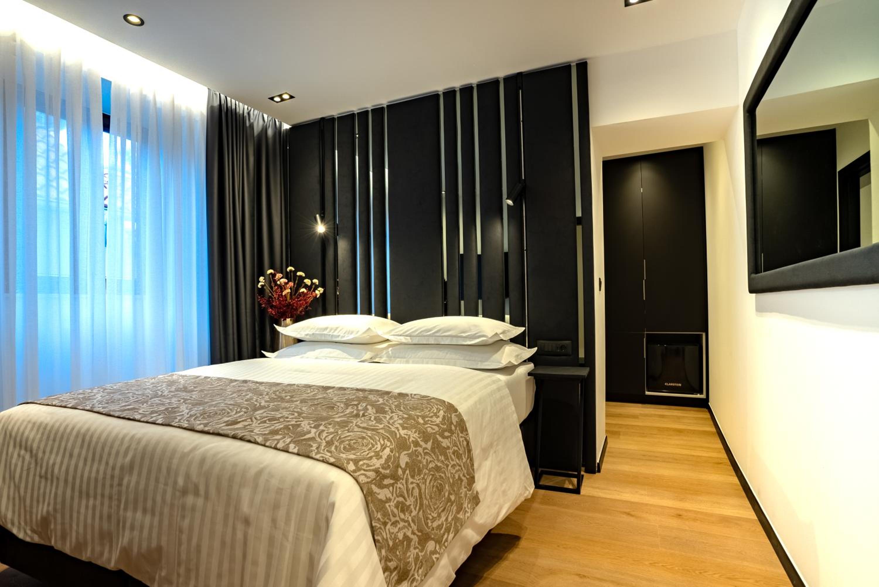 Deluxe Double Room with Shower photo 1
