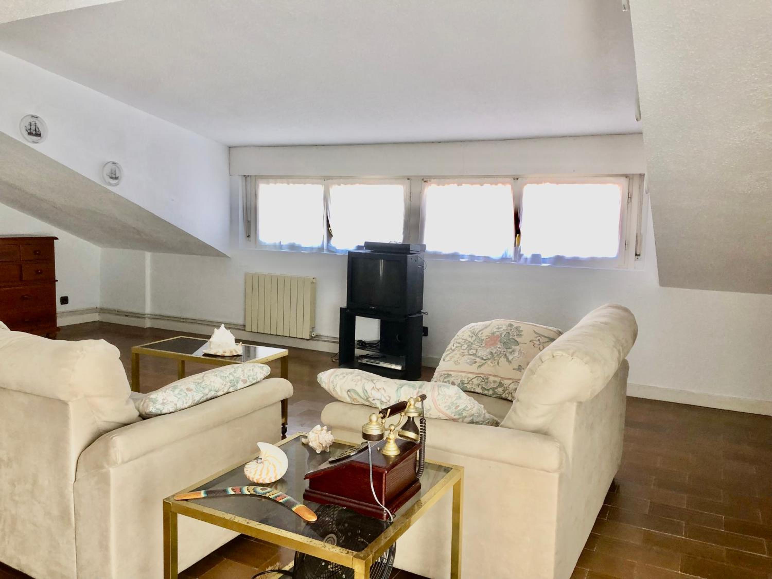 Casa de Seis Habitaciones