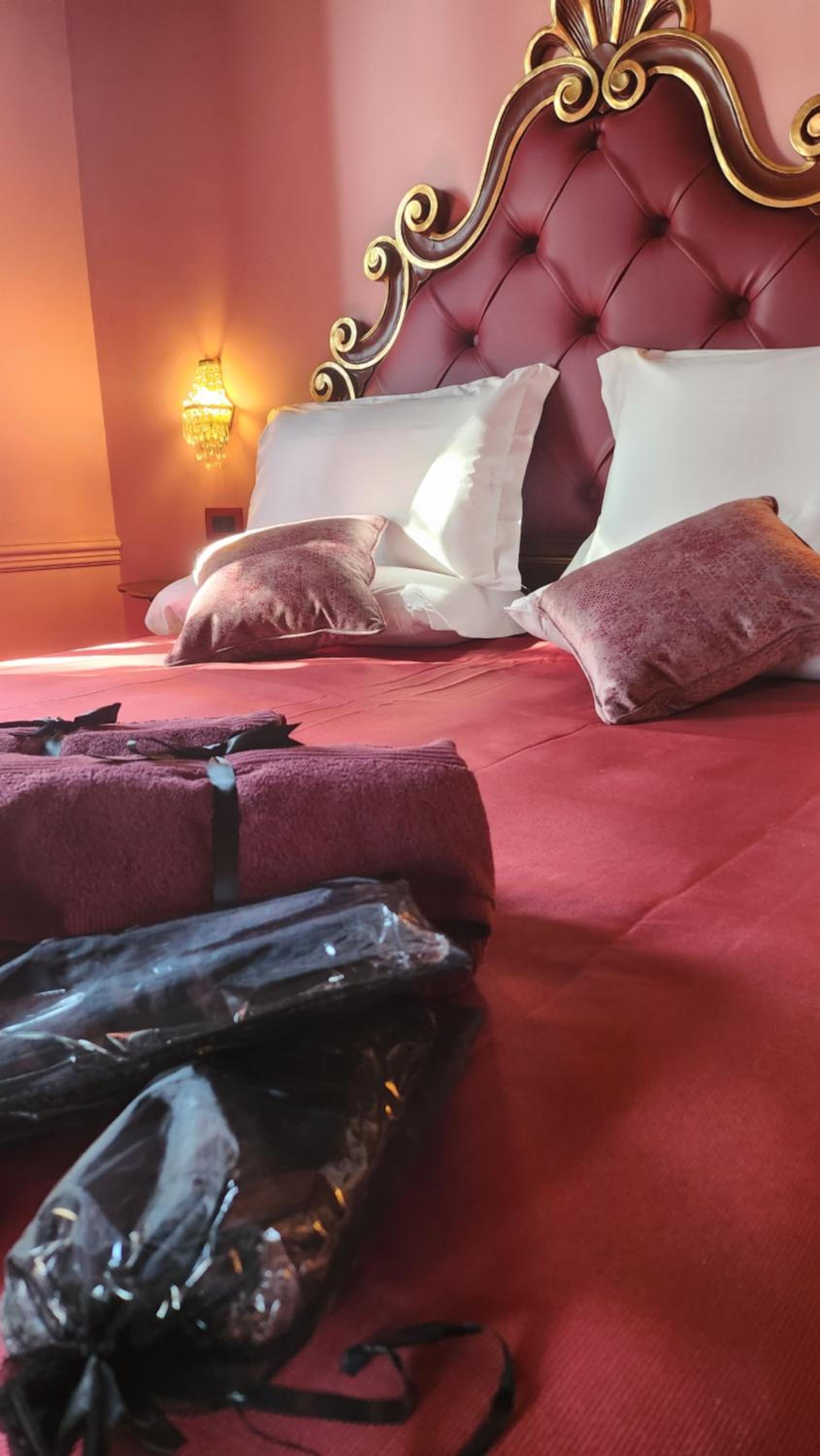 Deluxe Suite with Spa Bath