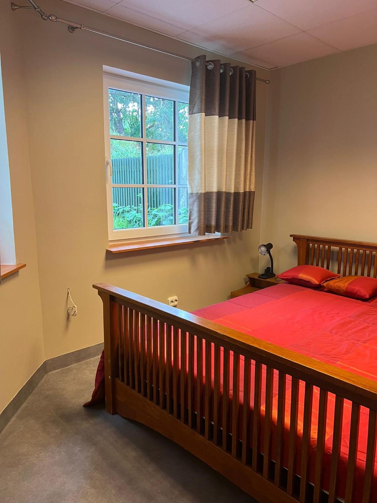 Family Room with Garden View - Photo 2