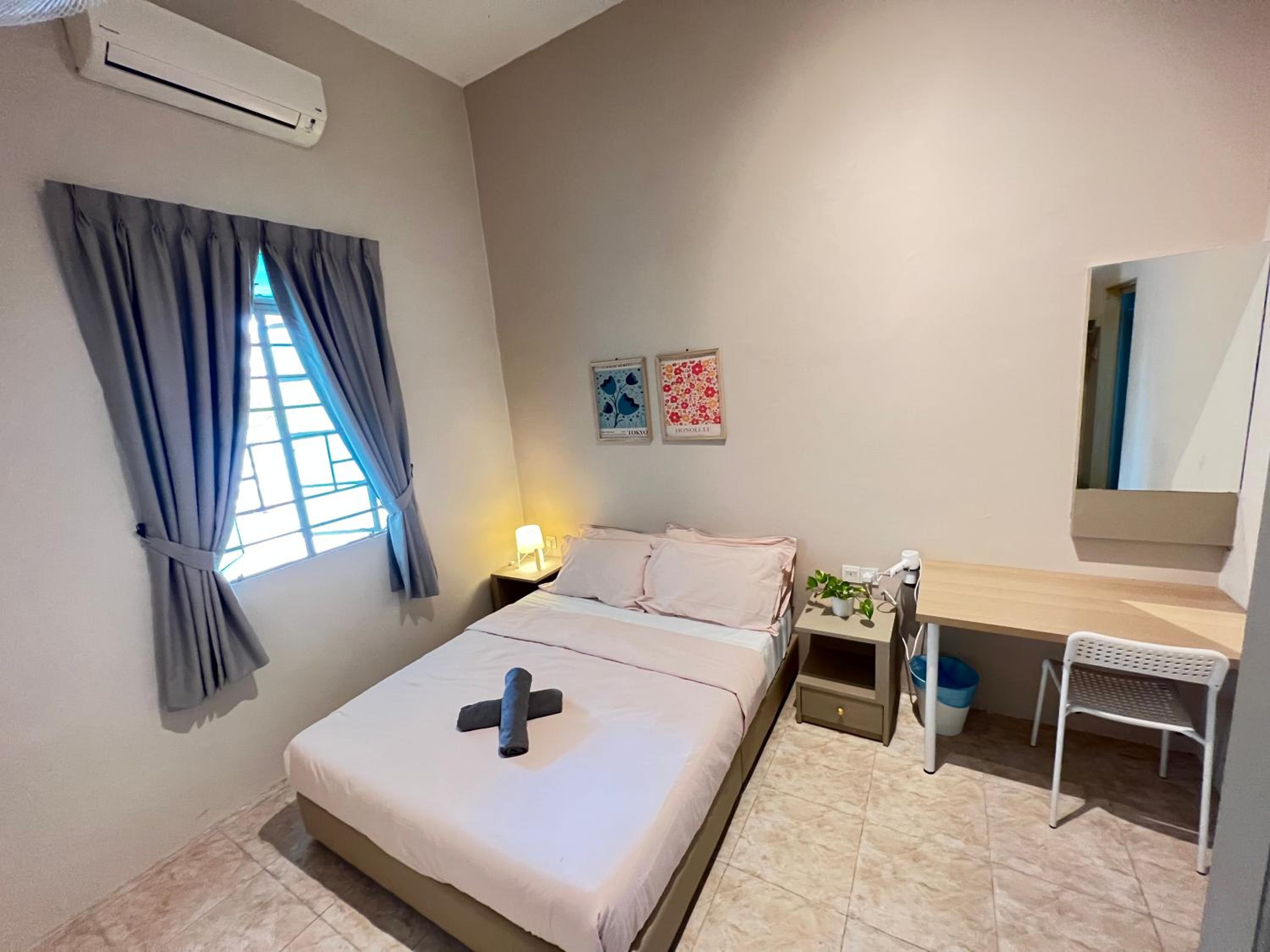 Double Room with Private Bathroom - Photo 3