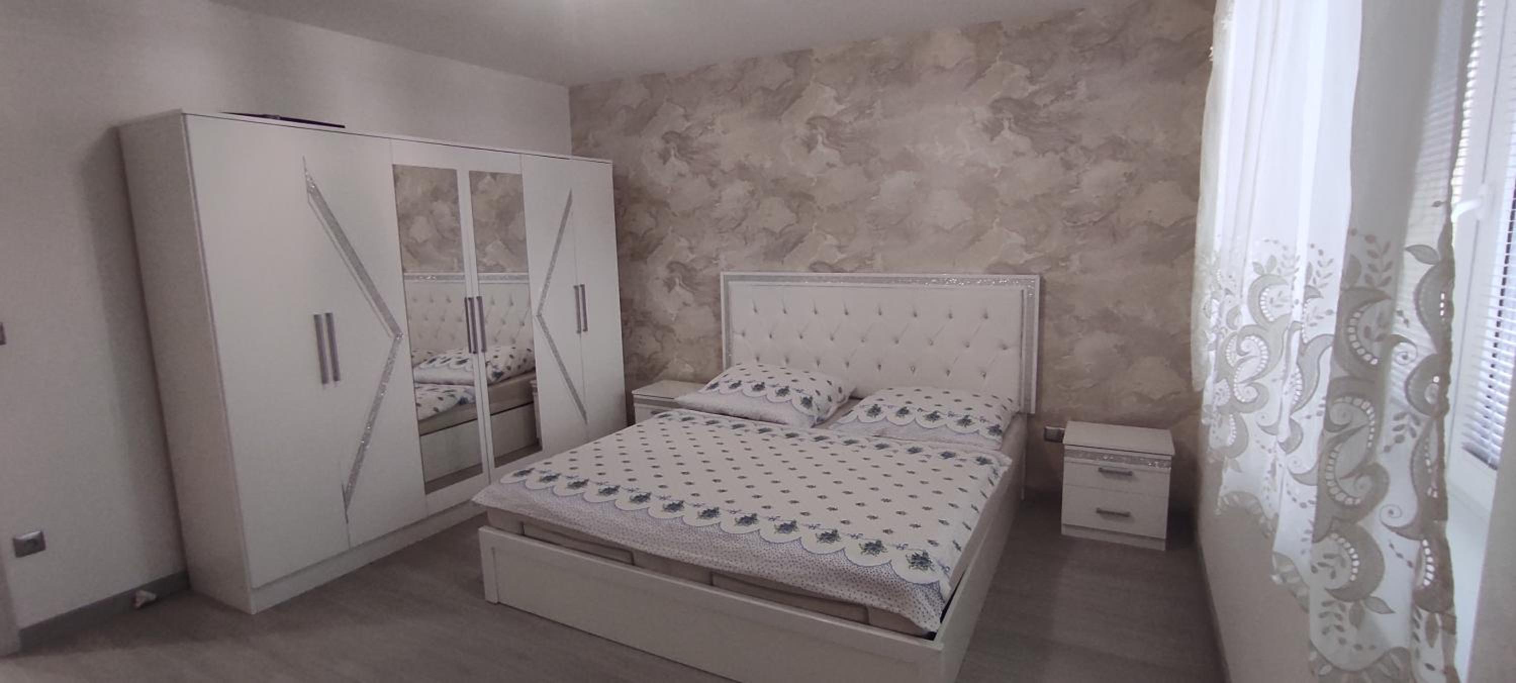 Three-Bedroom House photo 2
