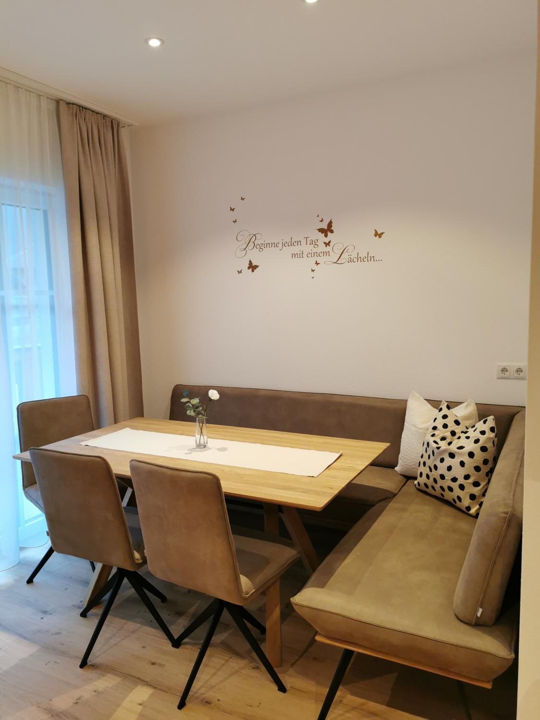 One-Bedroom Apartment with Balcony photo 3