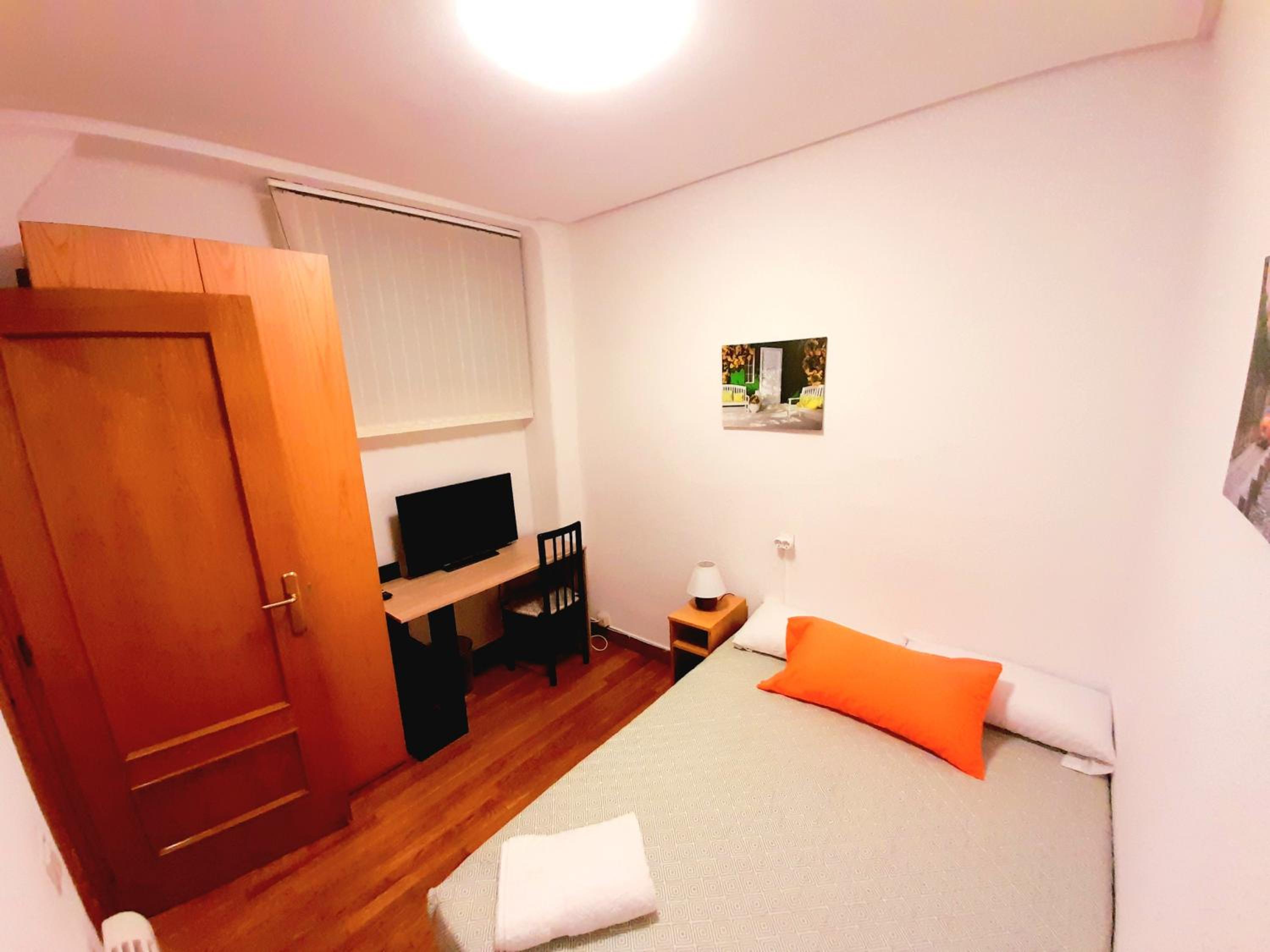 Double Room With Shared Bathroom photo 3
