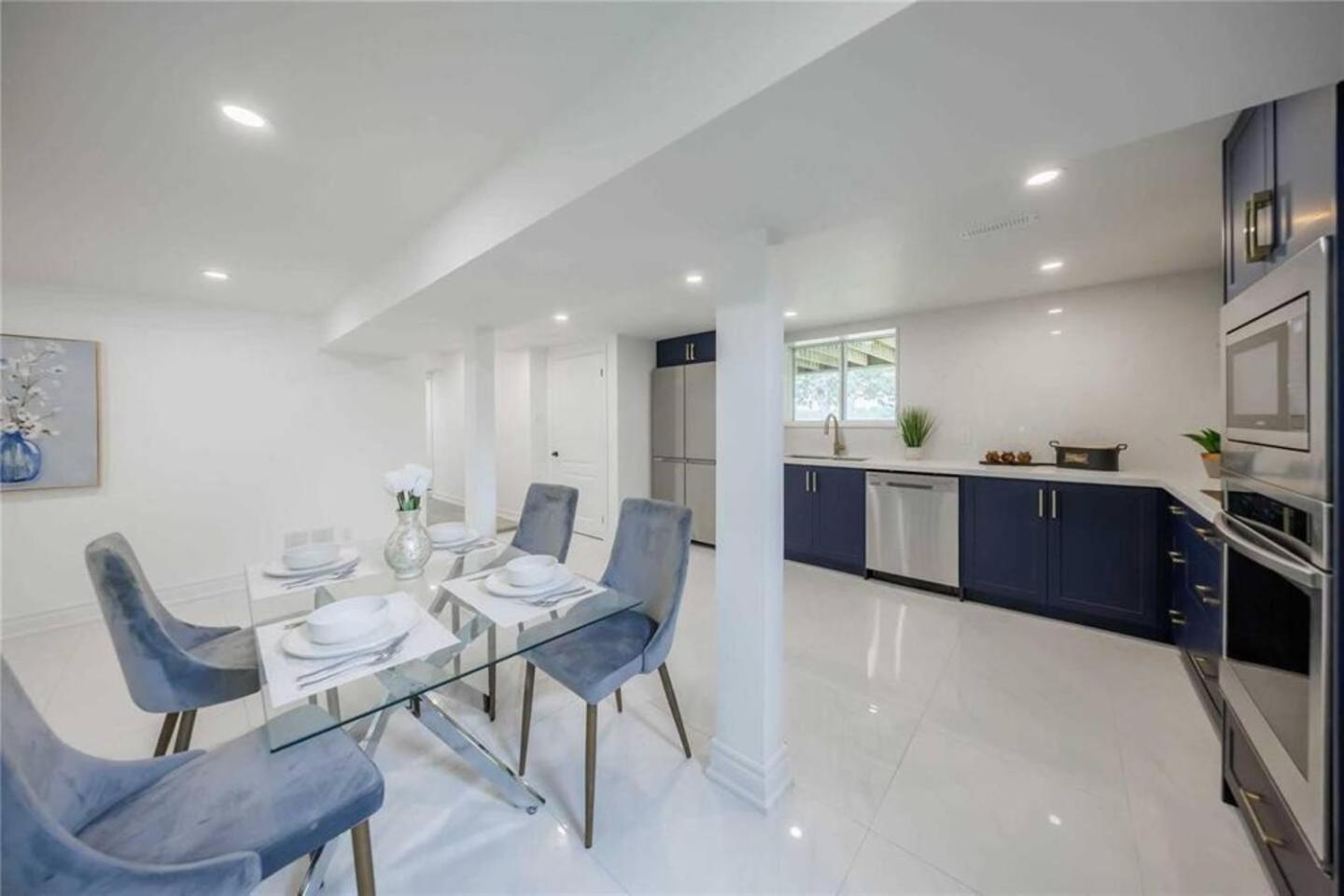 Three-Bedroom House photo 2