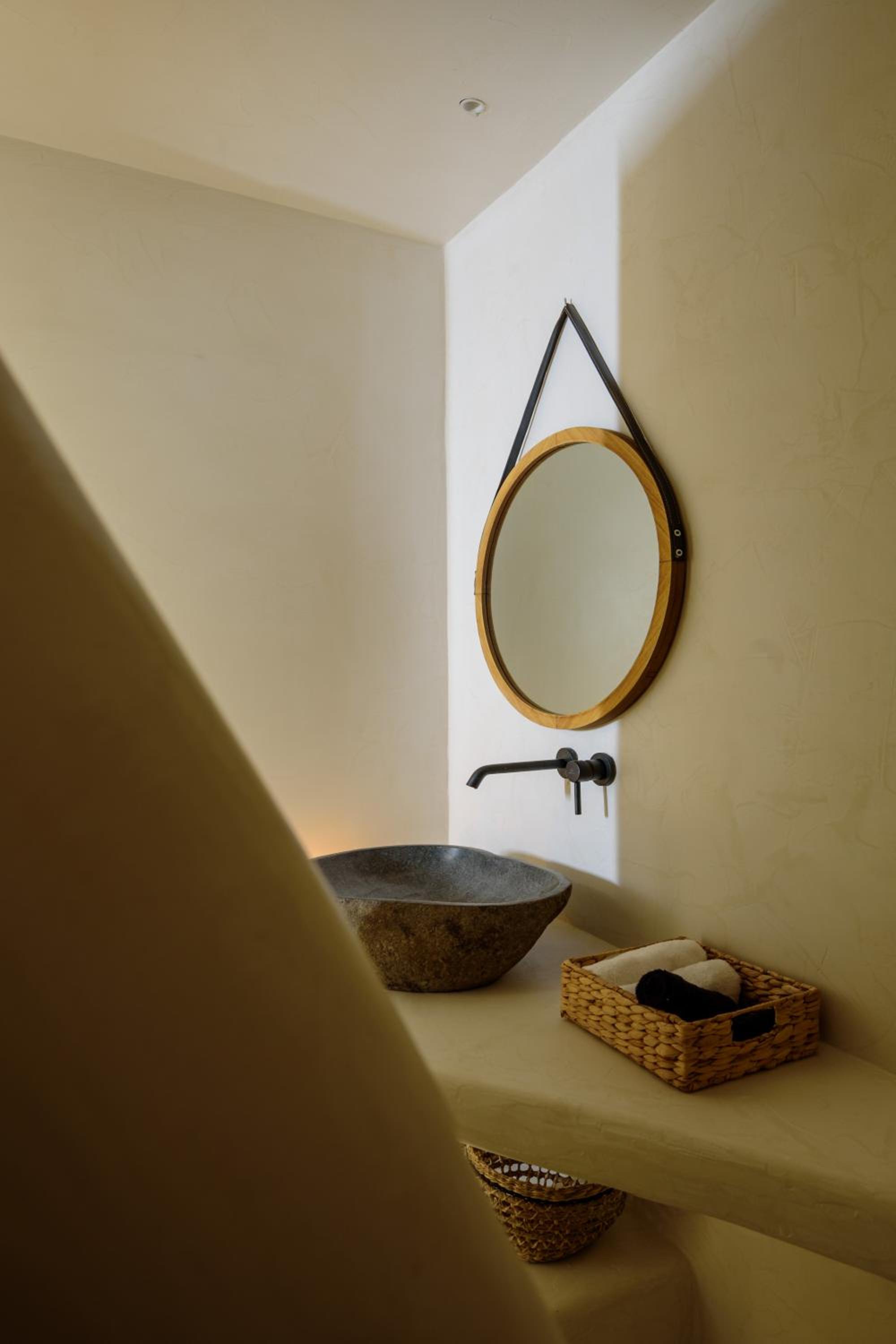 Double Room - Photo 7