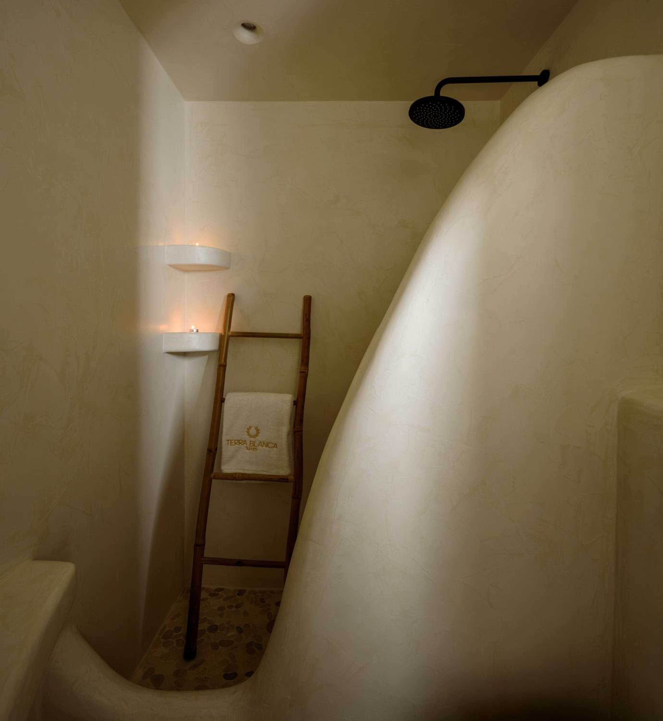Double Room - Photo 10