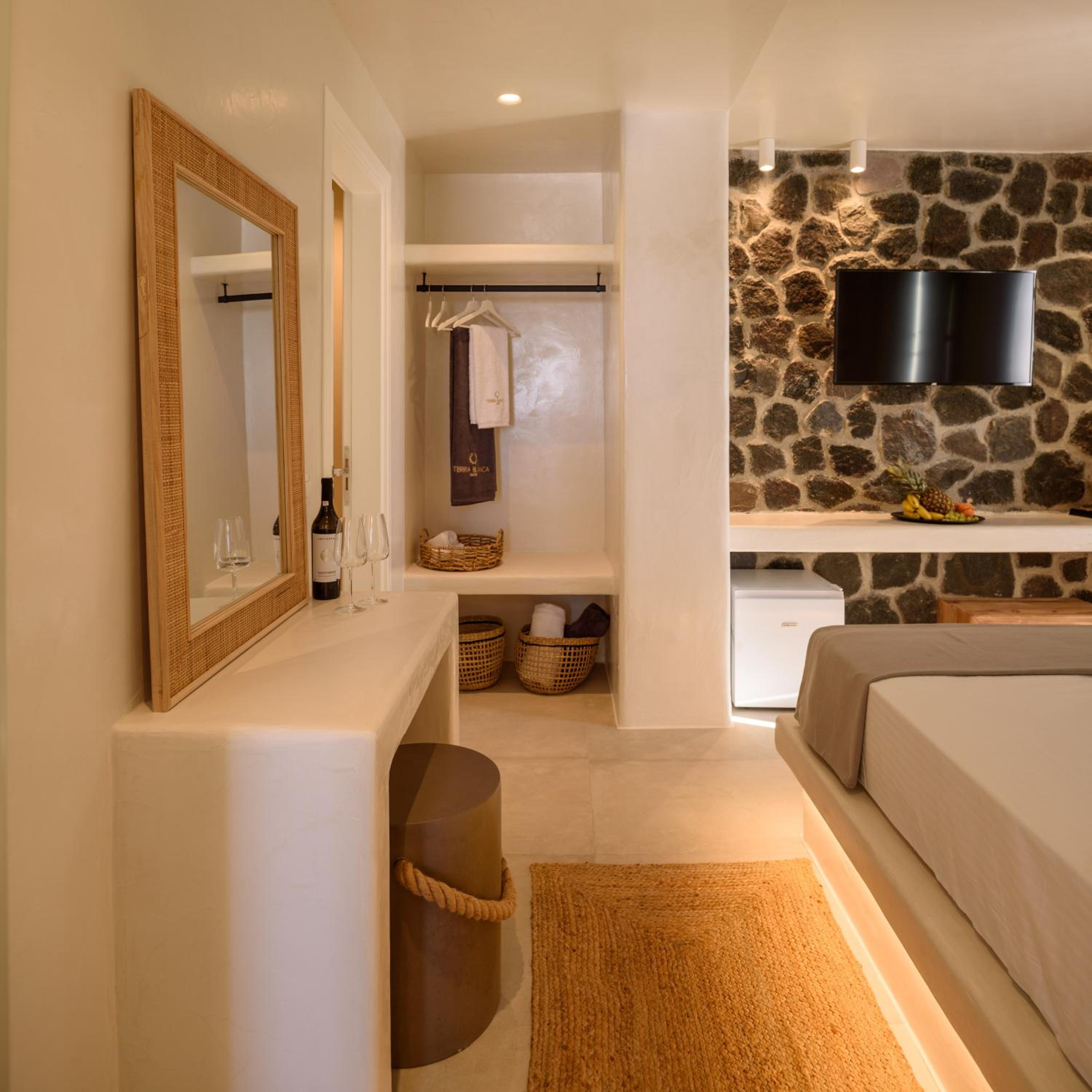 Double Room - Photo 3