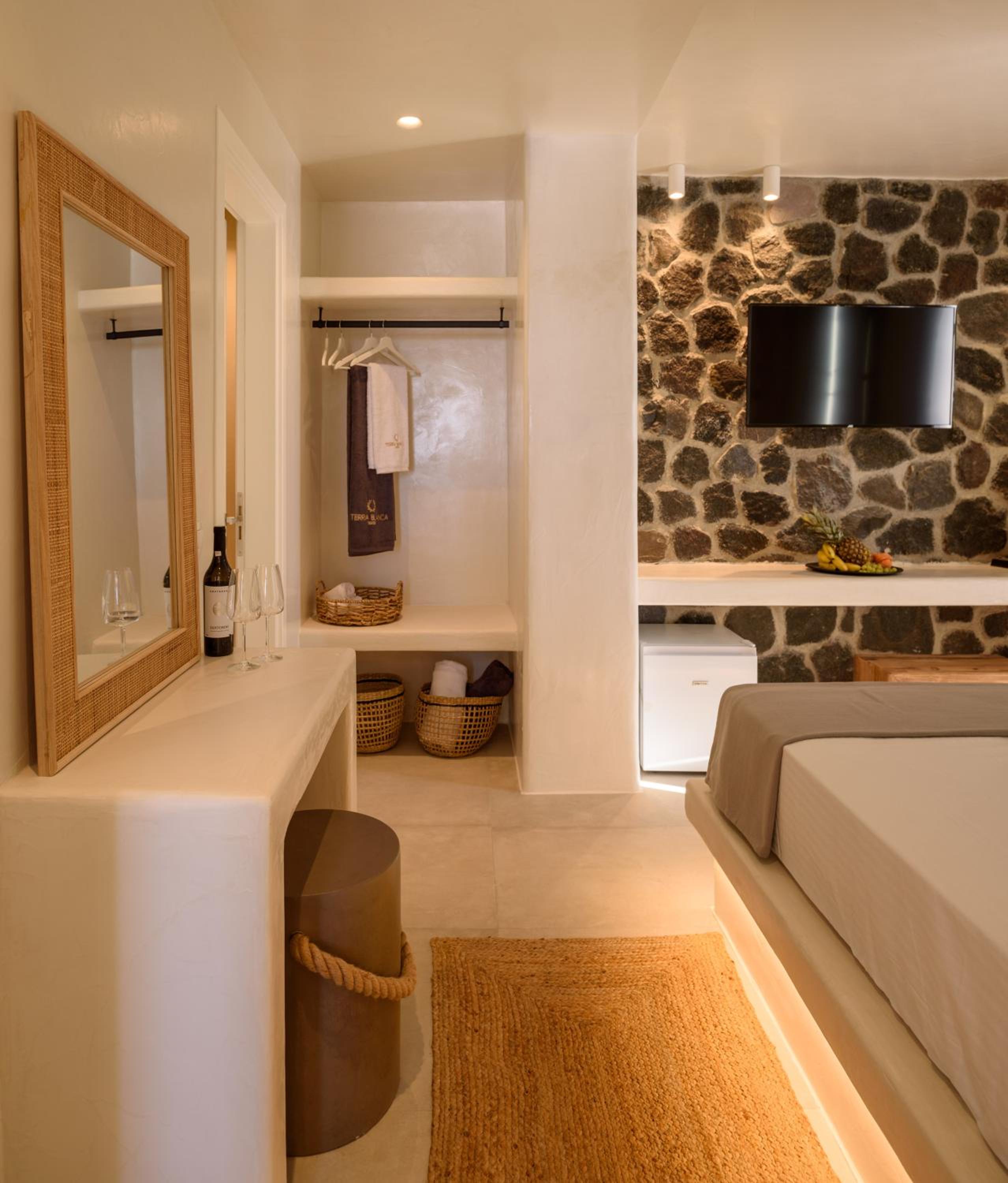 Double Room - Photo 4