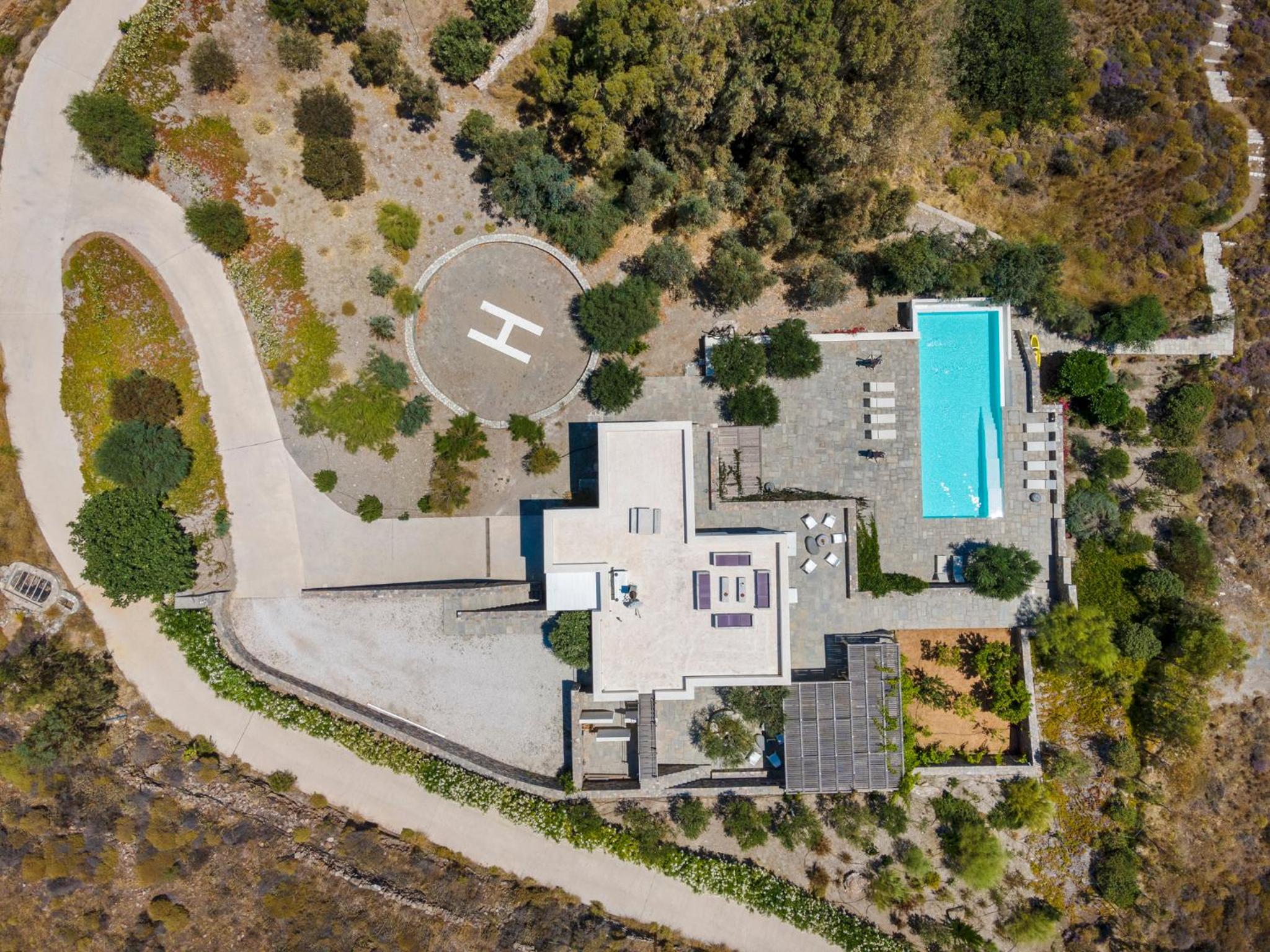 Deluxe Villa photo 2