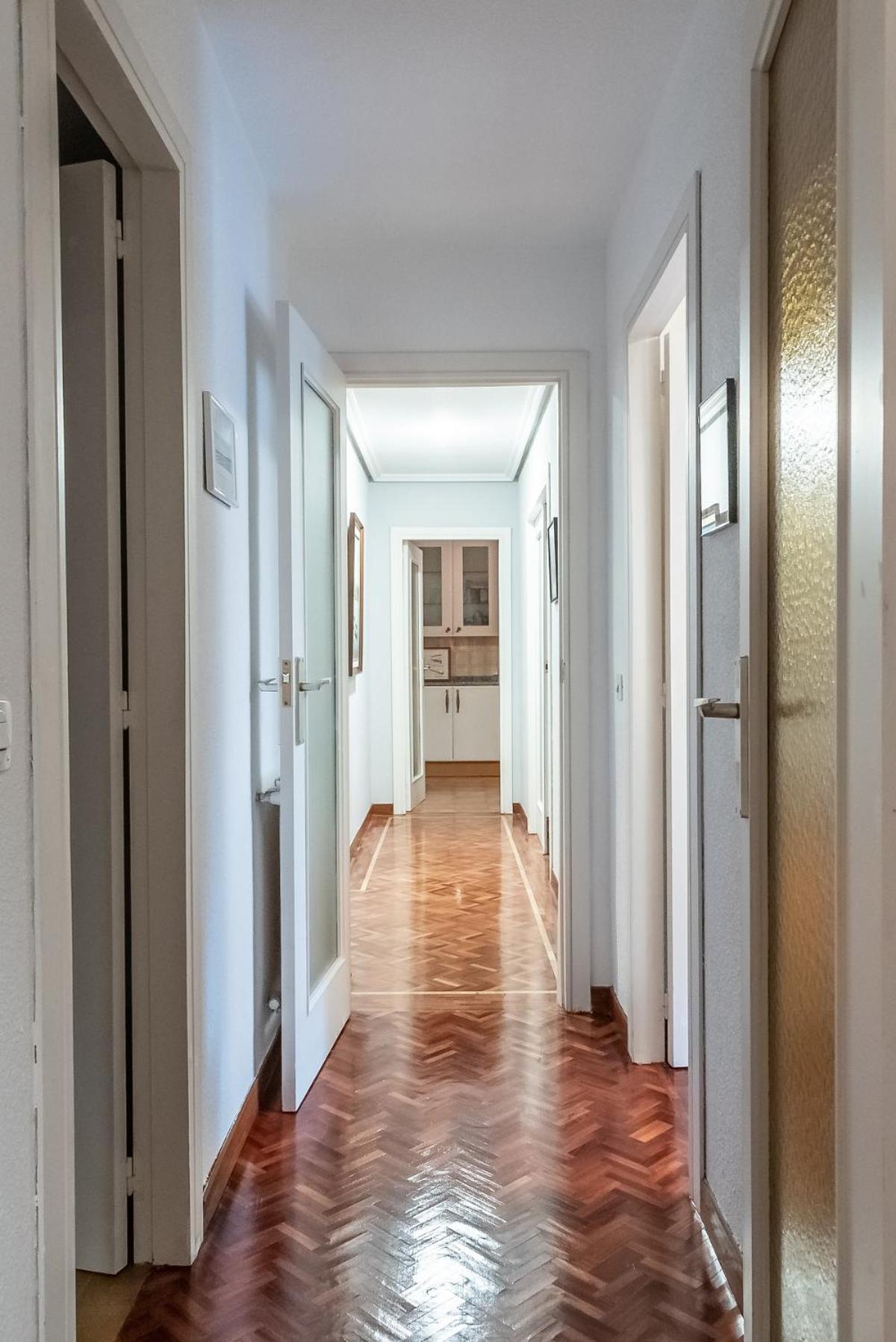 Apartment photo 2