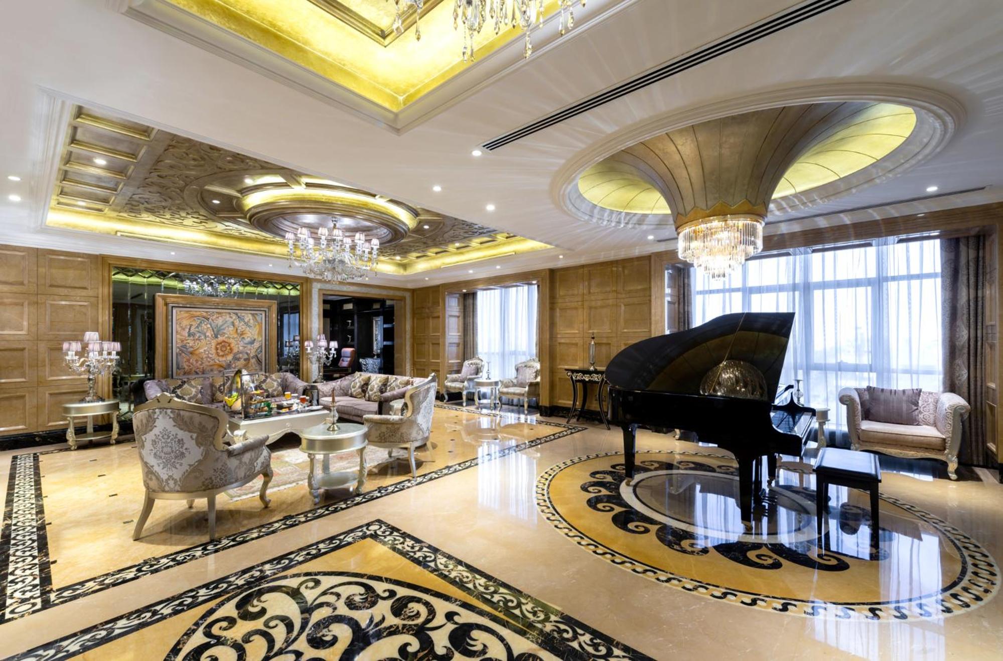 King Suite - Photo 1