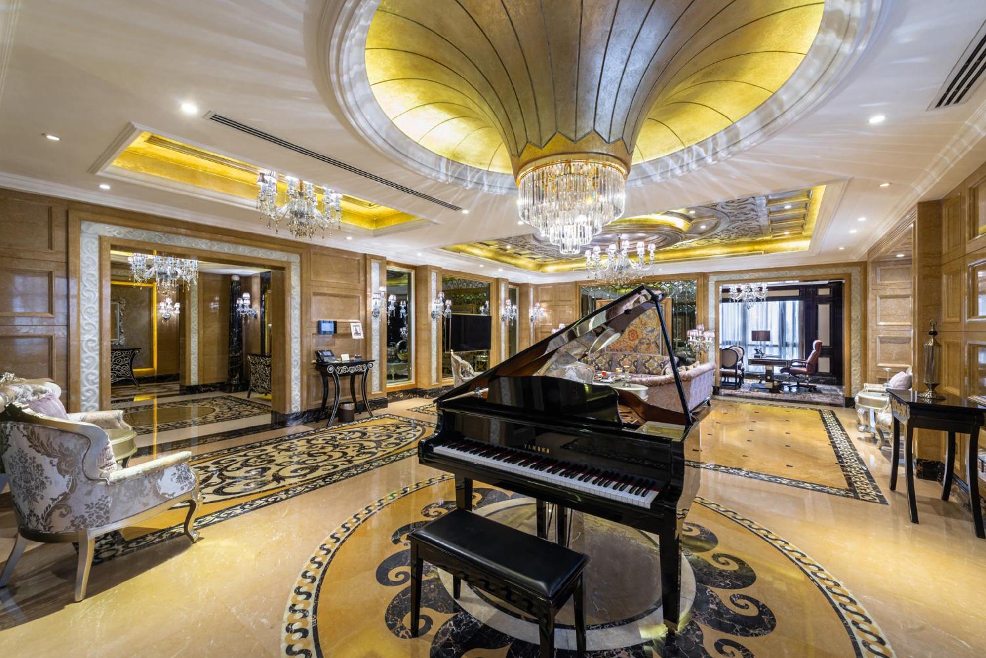 King Suite - Photo 4