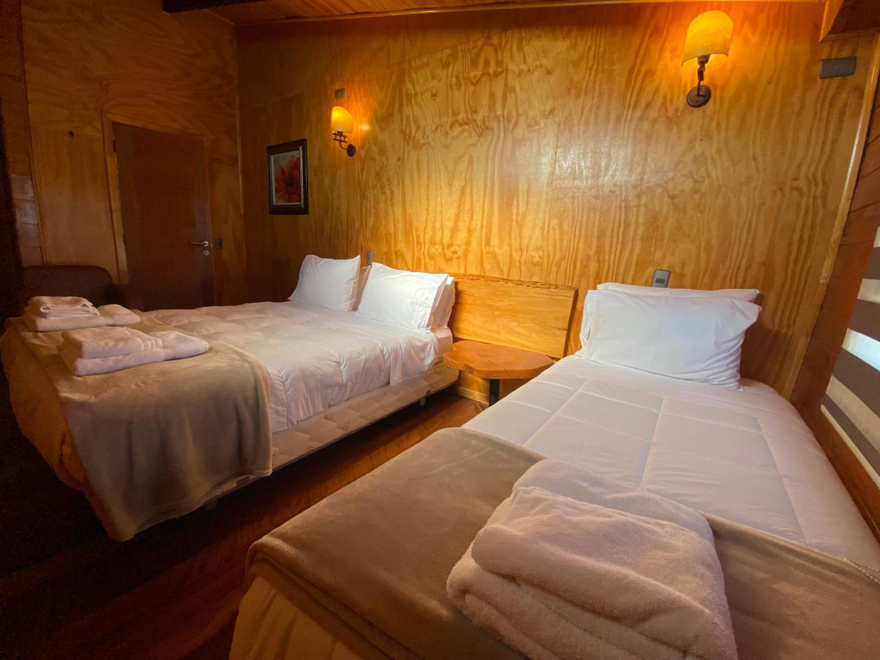 Triple Room with Private Bathroom photo 2