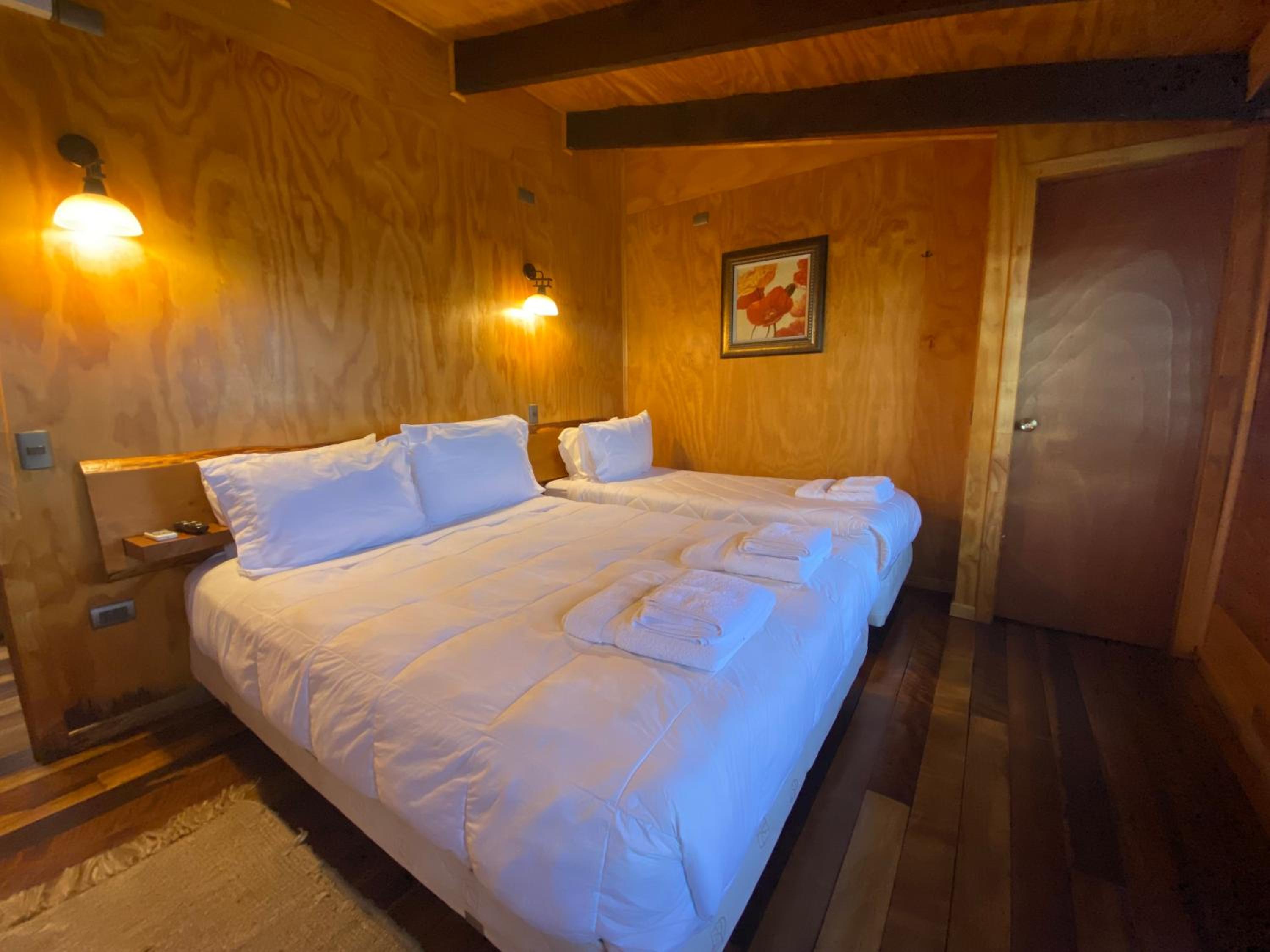Triple Room with Private Bathroom photo 1