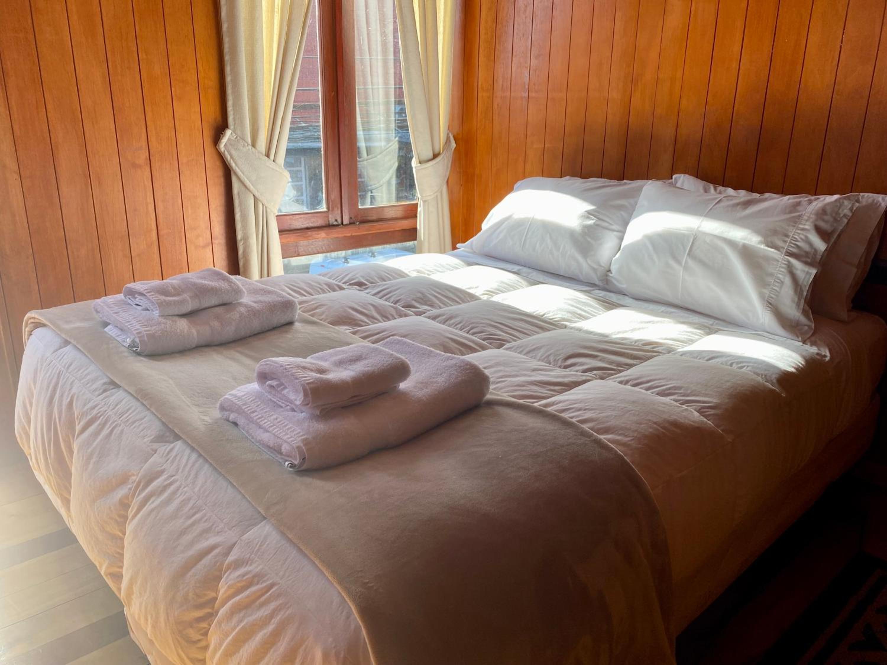 Double or Twin Room with Private Bathroom photo 1