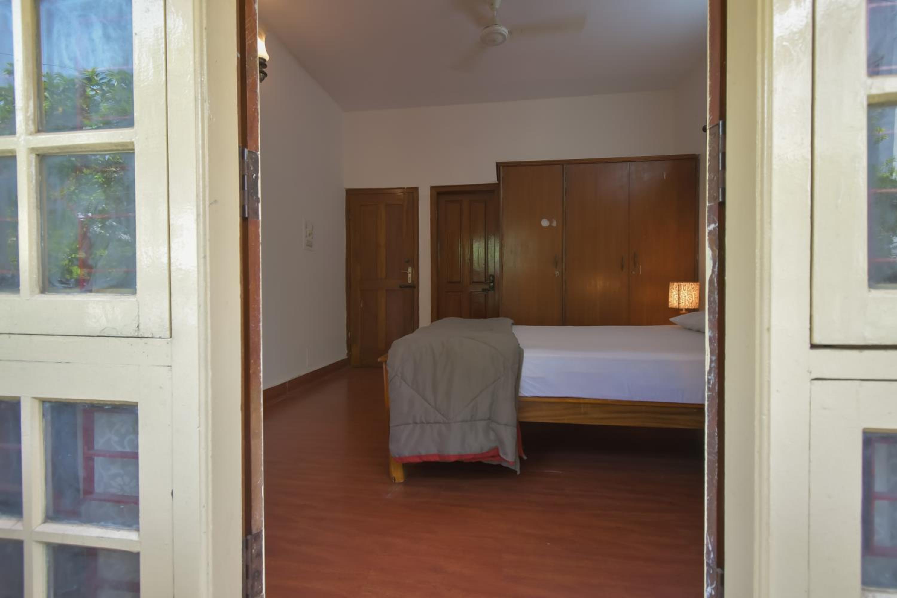 Double Room with Lake View - Photo 17