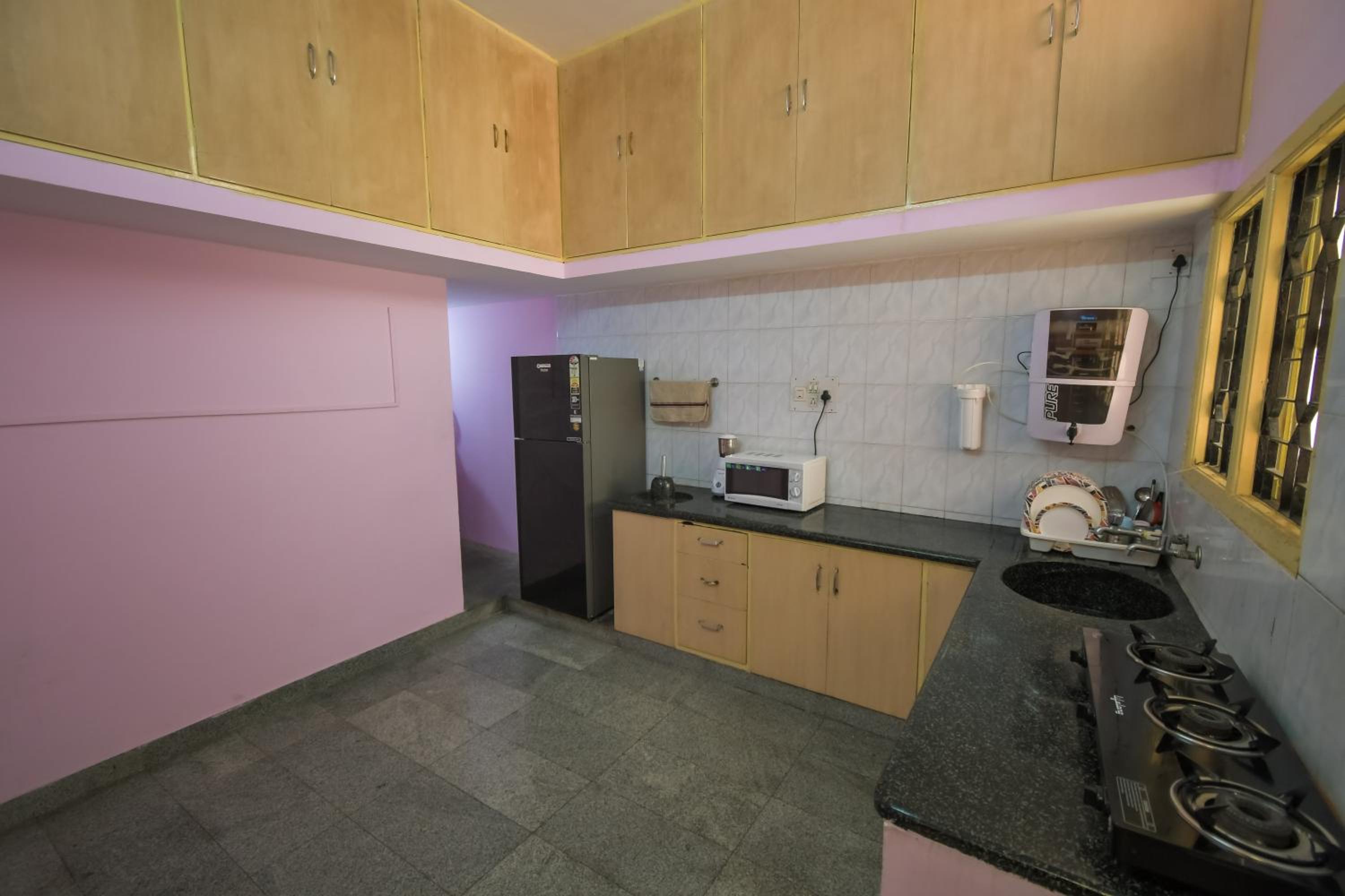 Double Room with Private Bathroom - Photo 5