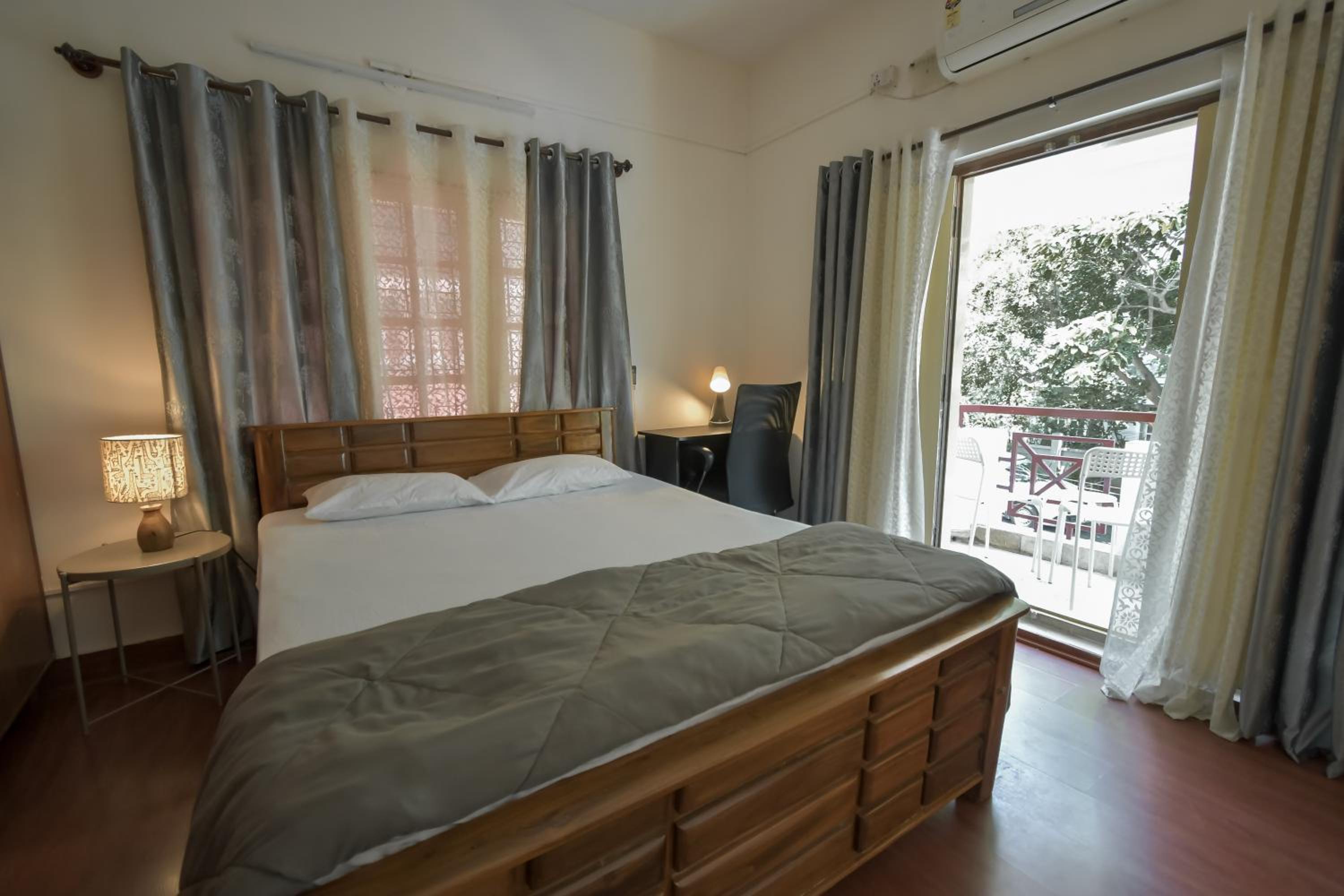 Double Room with Lake View - Photo 22