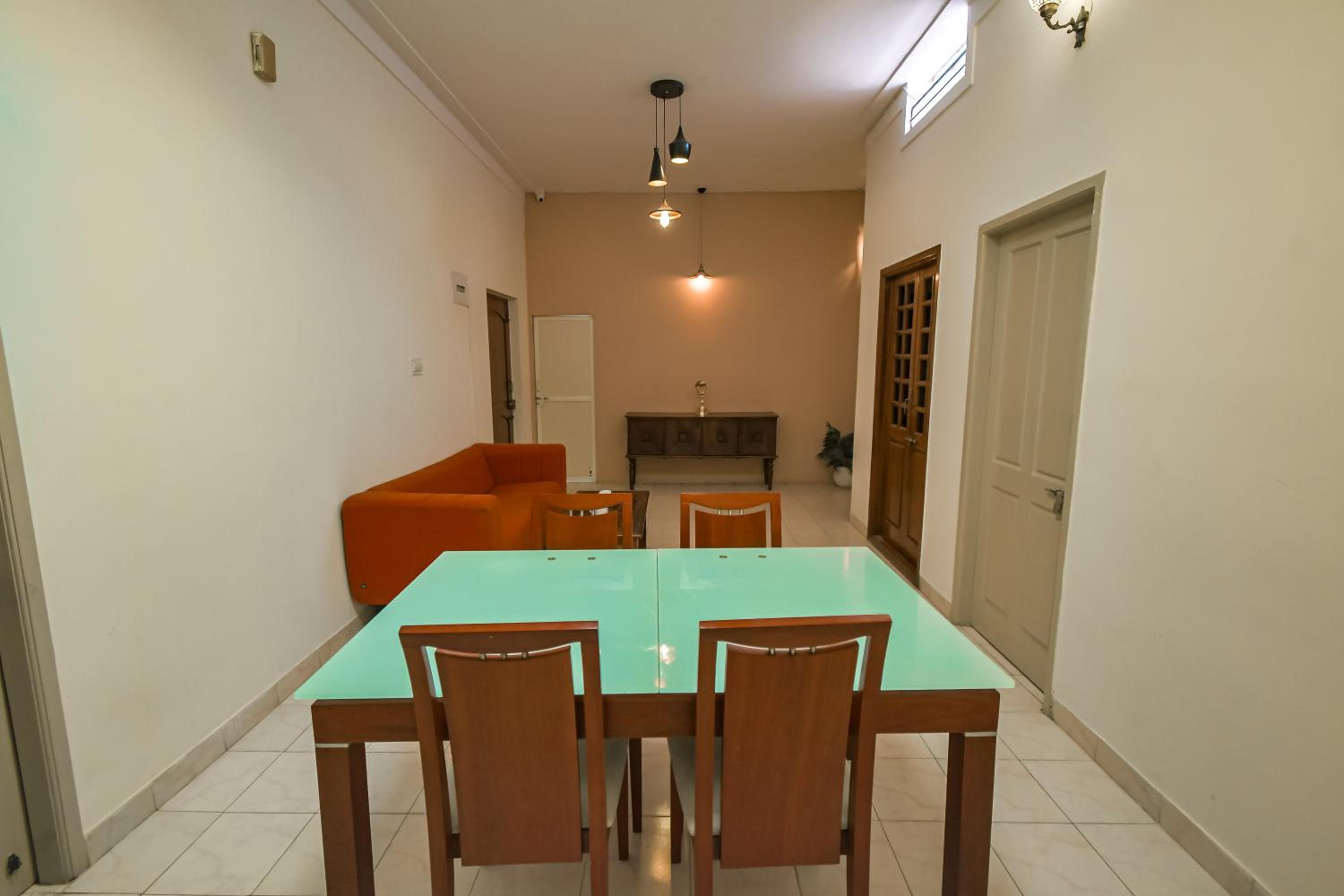 Double Room with Private Bathroom - Photo 14