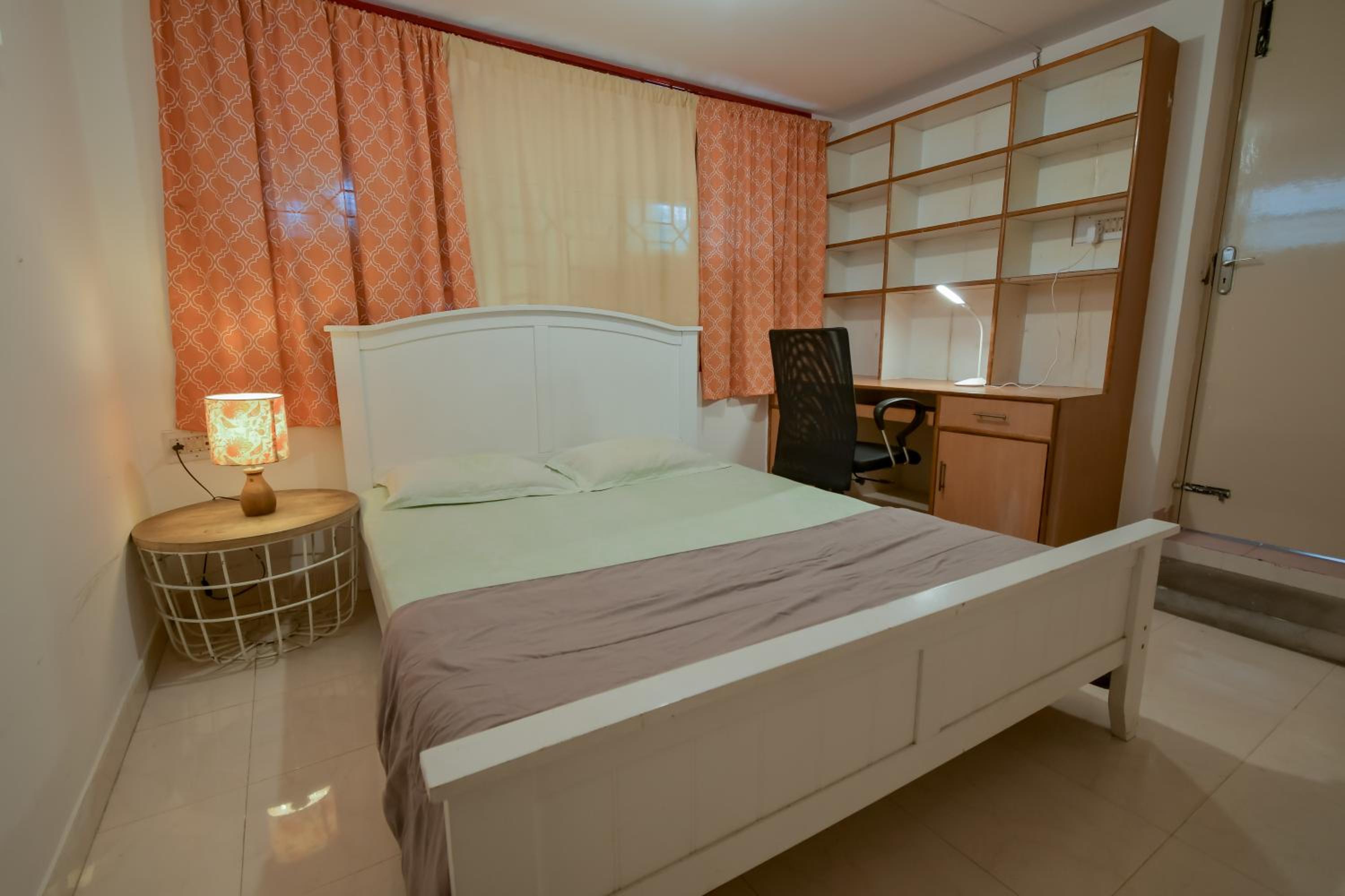 Budget Double Room - Photo 24