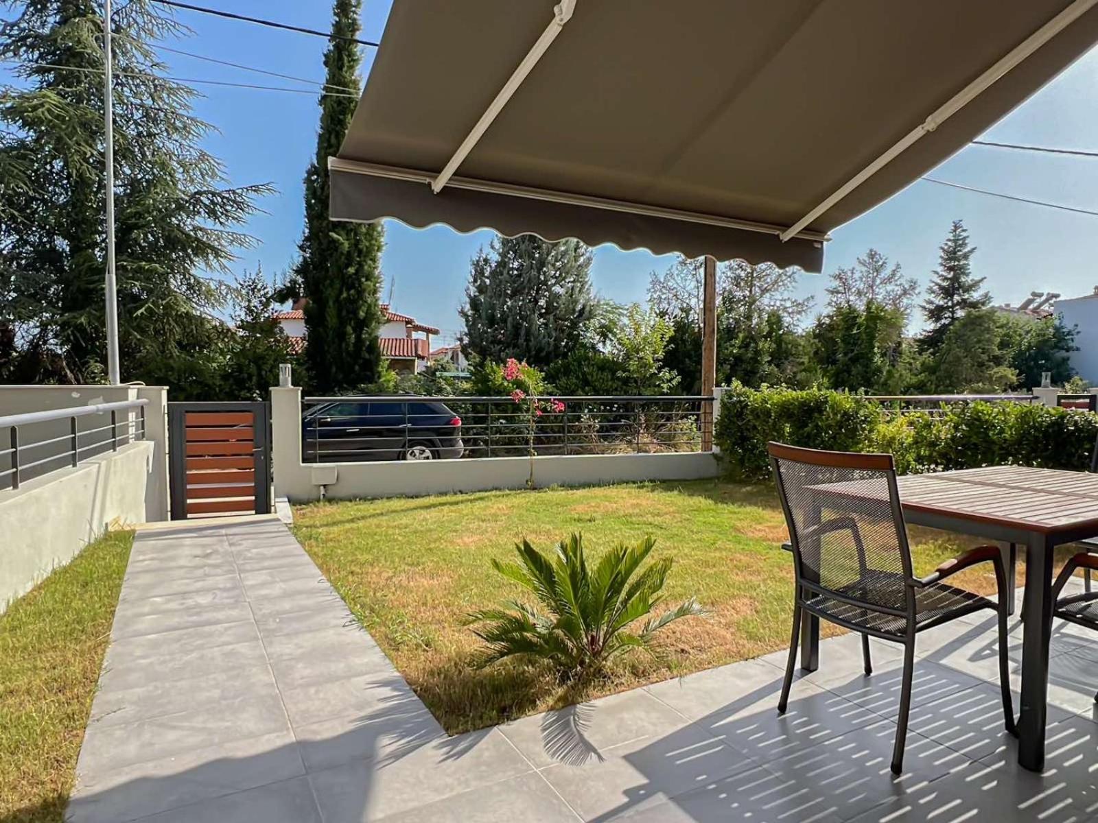 Three-Bedroom Villa photo 2