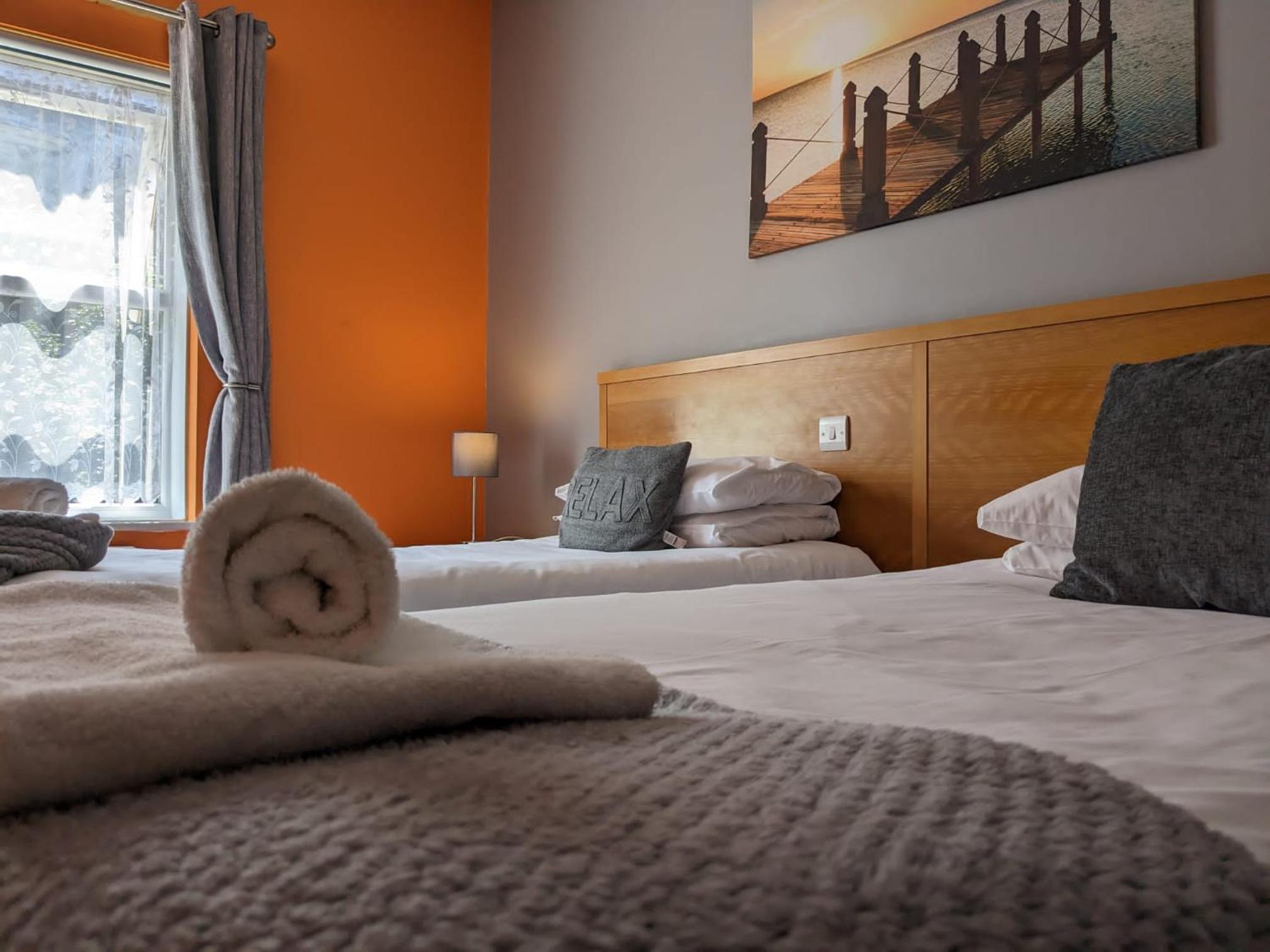 Double or Twin Room - Photo 12