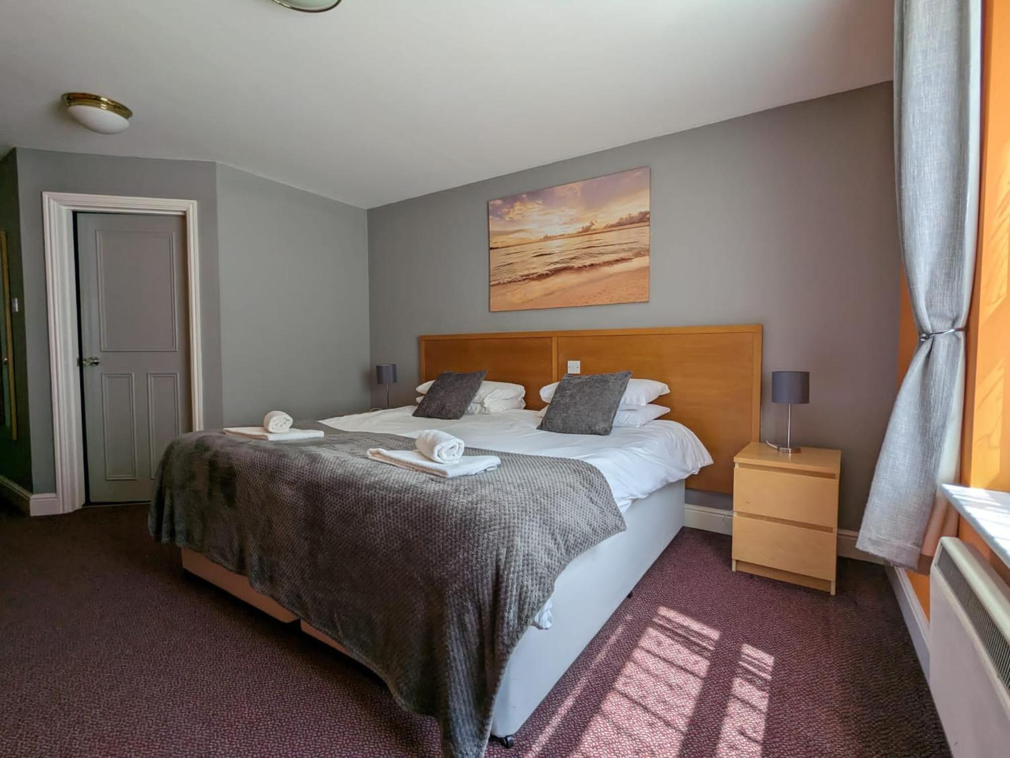 Double or Twin Room - Photo 1