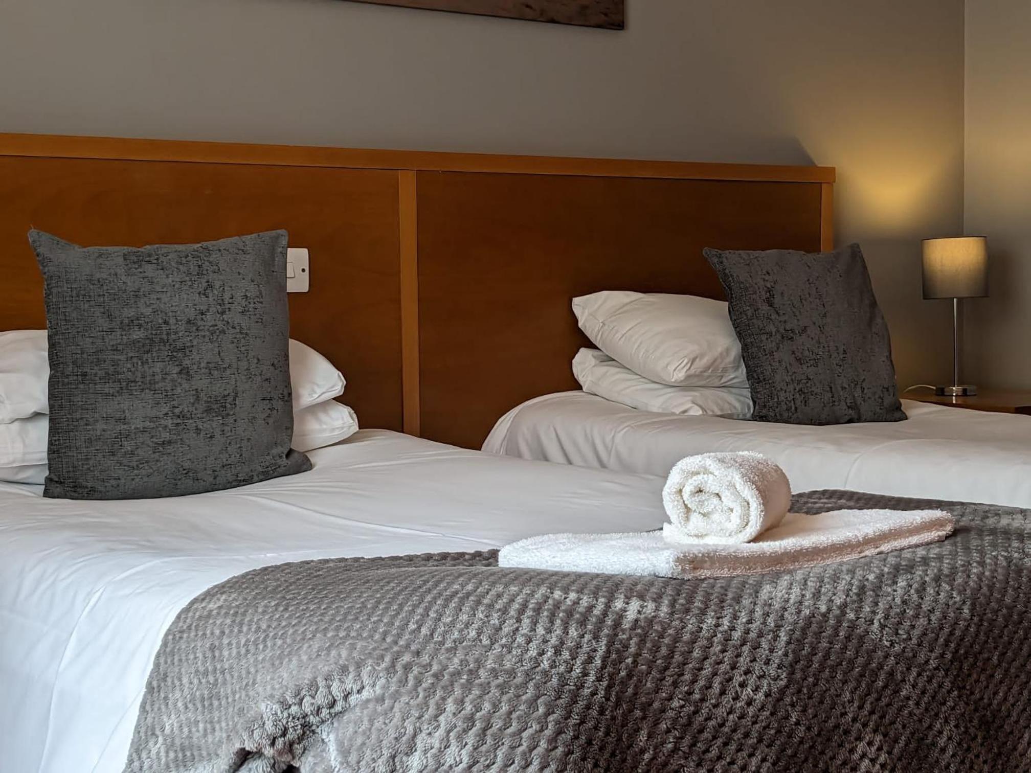 Double or Twin Room - Photo 3