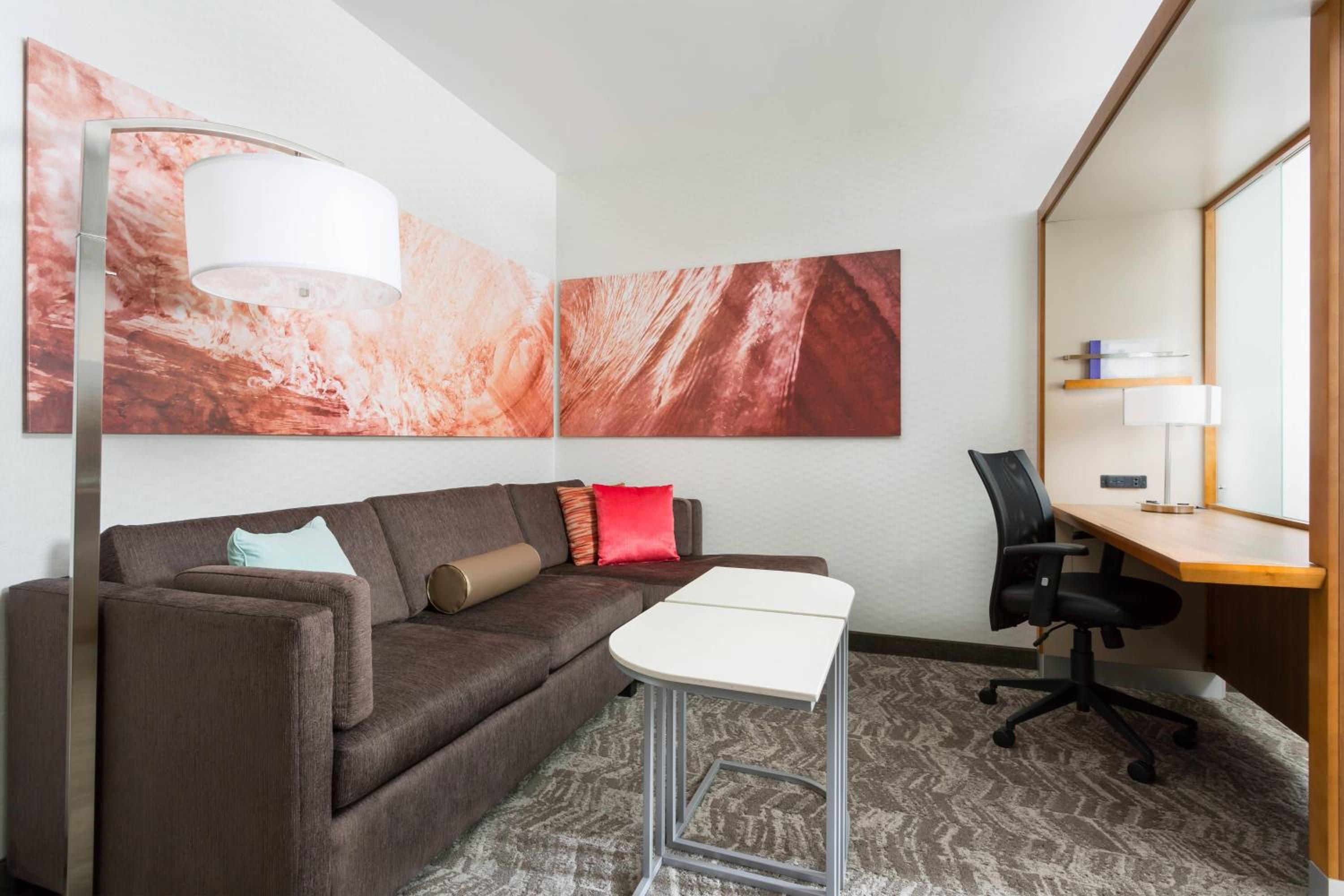 King Studio with Sofa Bed - High Floor photo 3