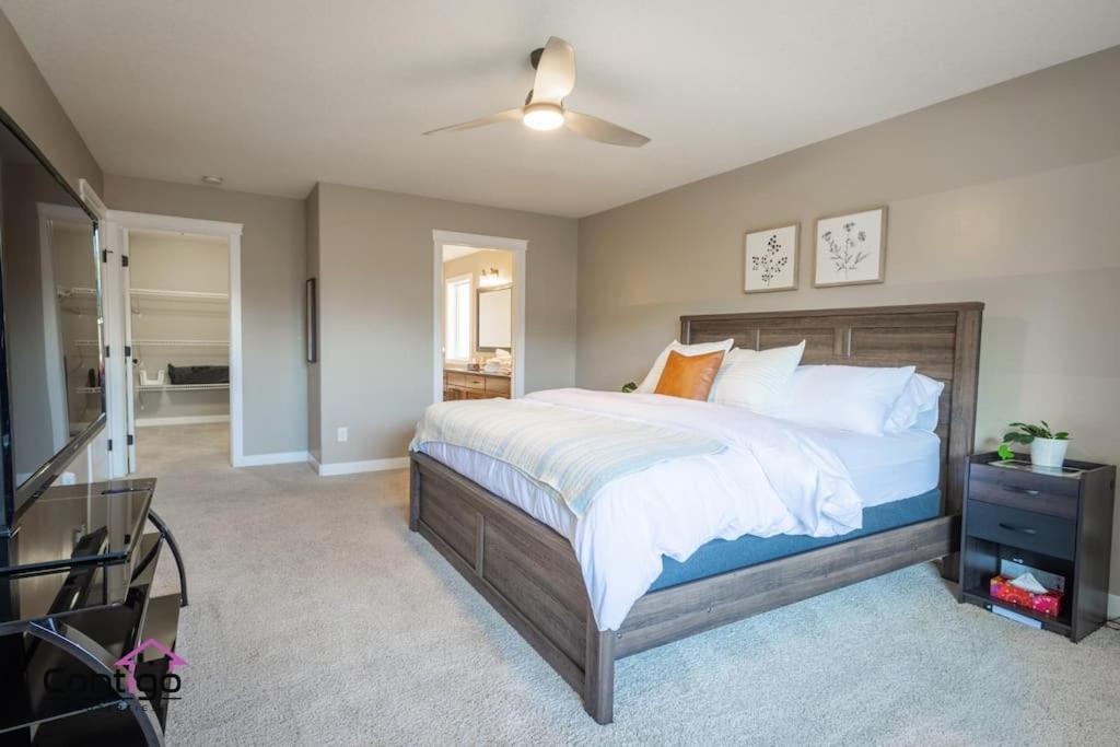 Four-Bedroom House photo 1
