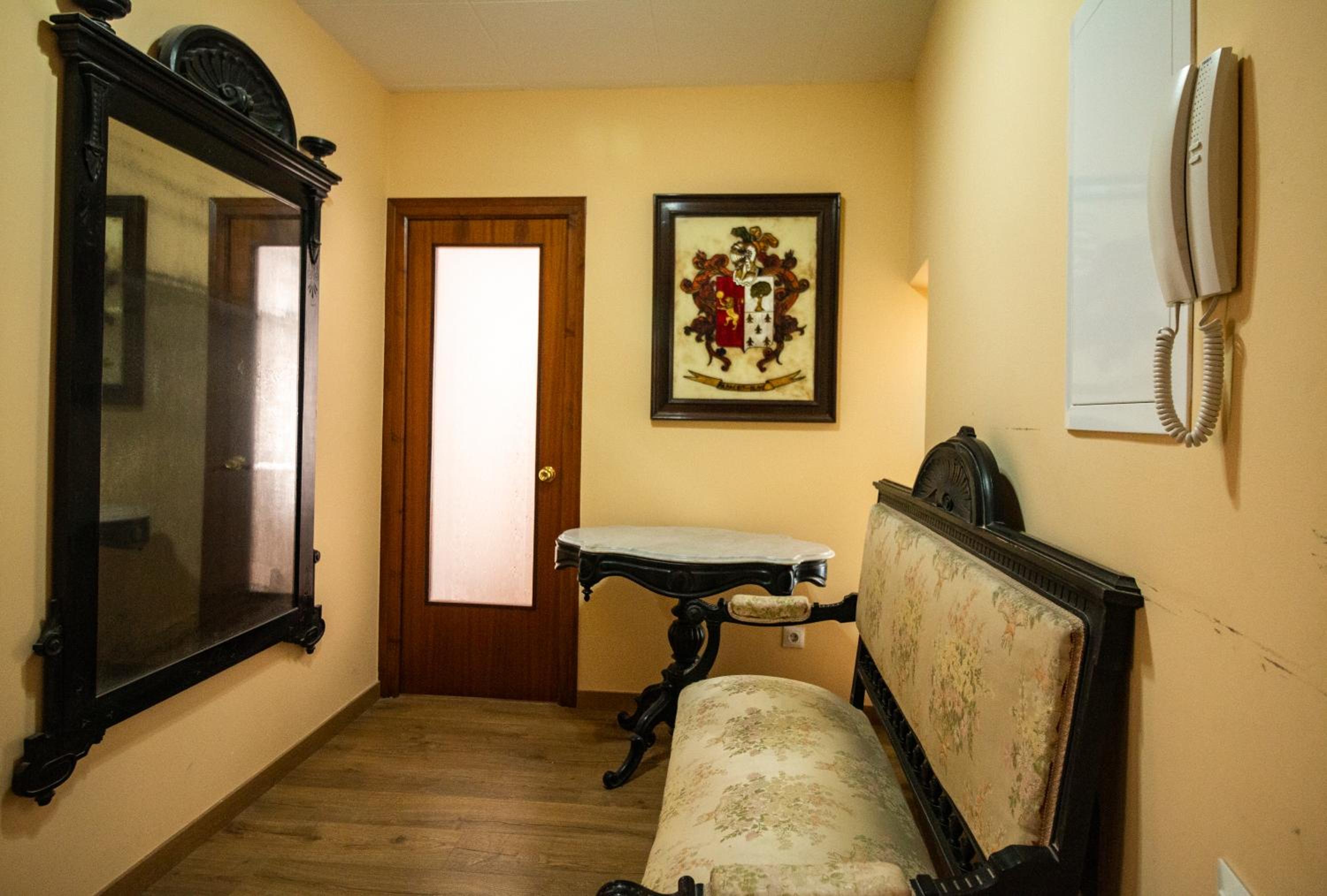 Apartment 3 - Photo 1