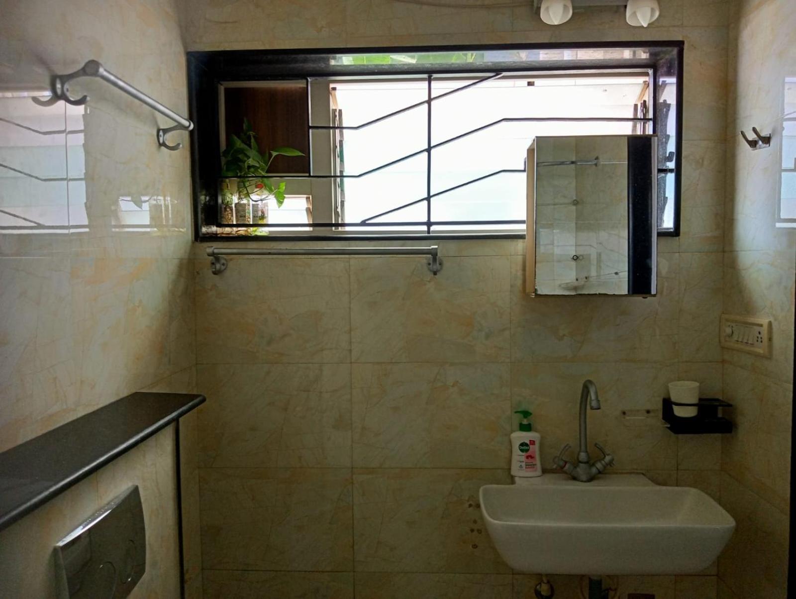 Double Room (Couples and Females Only)  - Photo 7