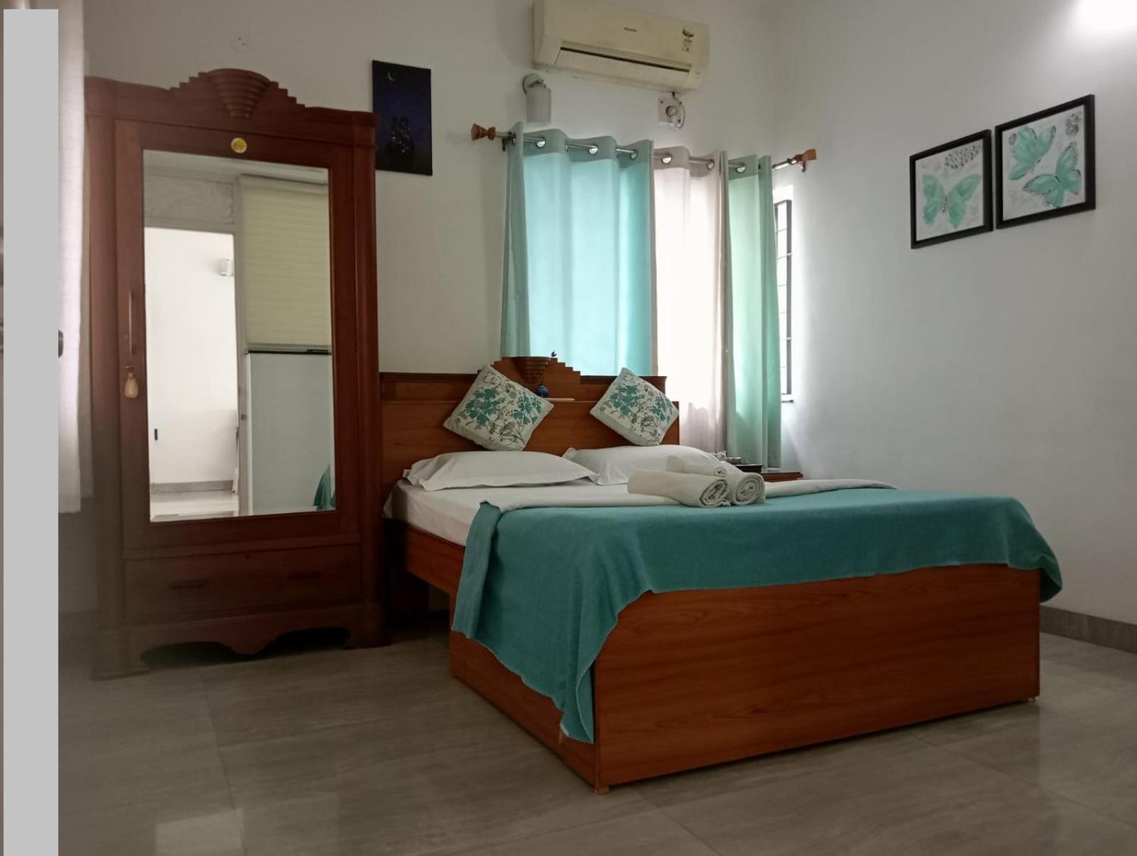 Double Room (Couples and Females Only)  - Photo 4