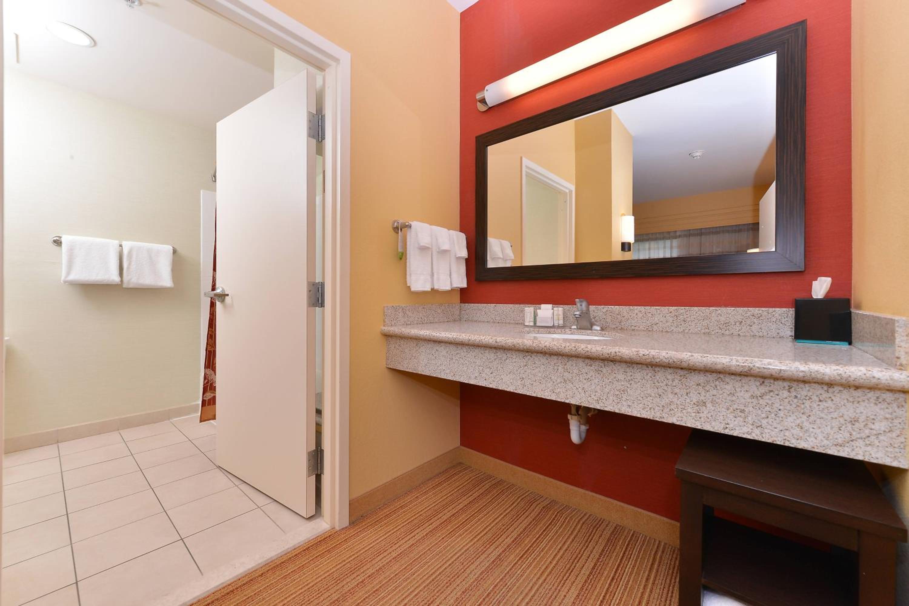 King Suite - Photo 2