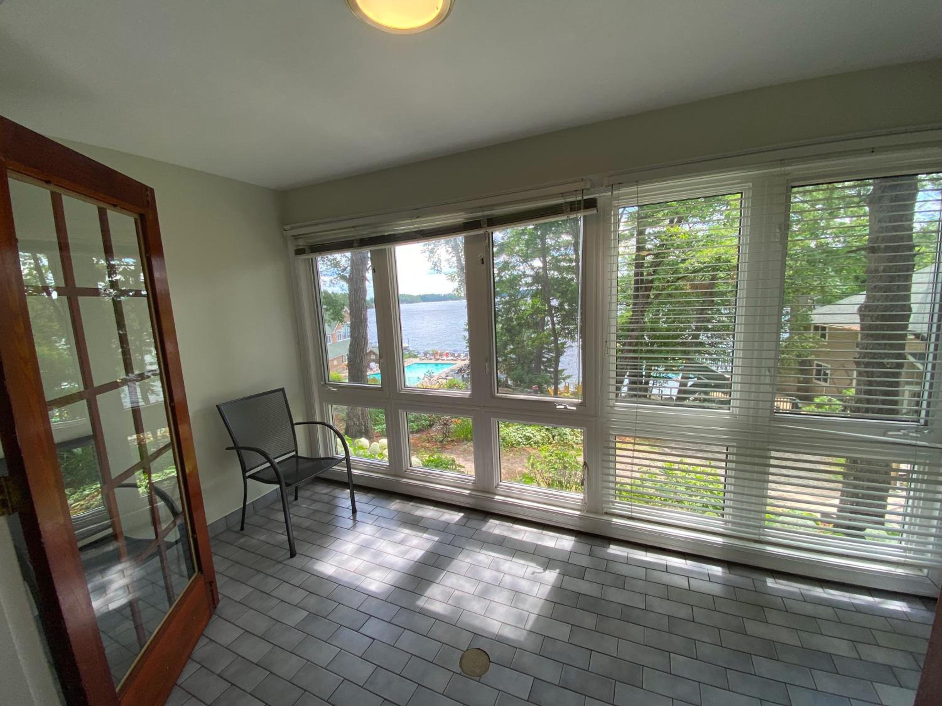 Premium One-Bedroom Suite - Photo 8