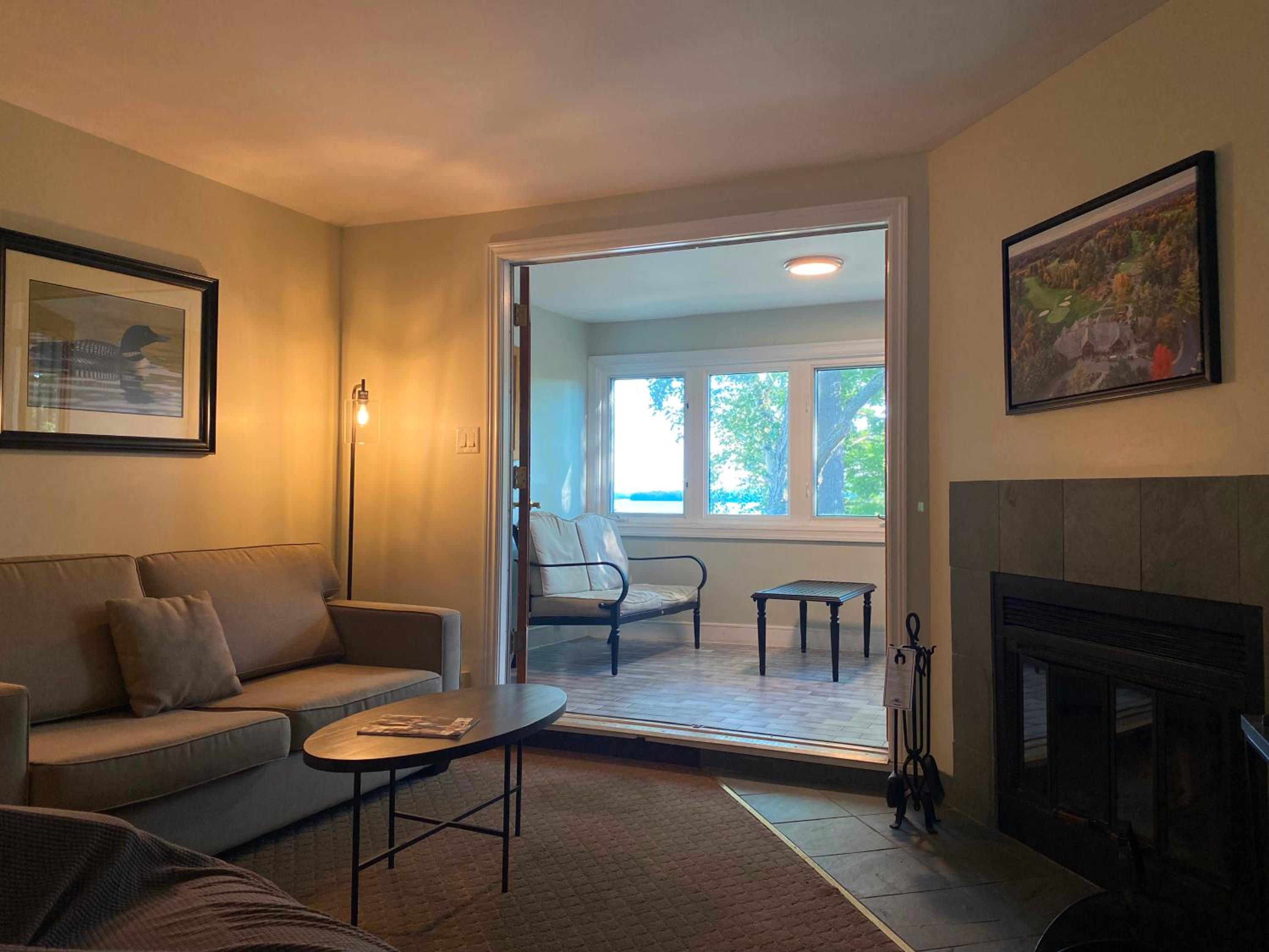 Premium Two-Bedroom Suite - Photo 12