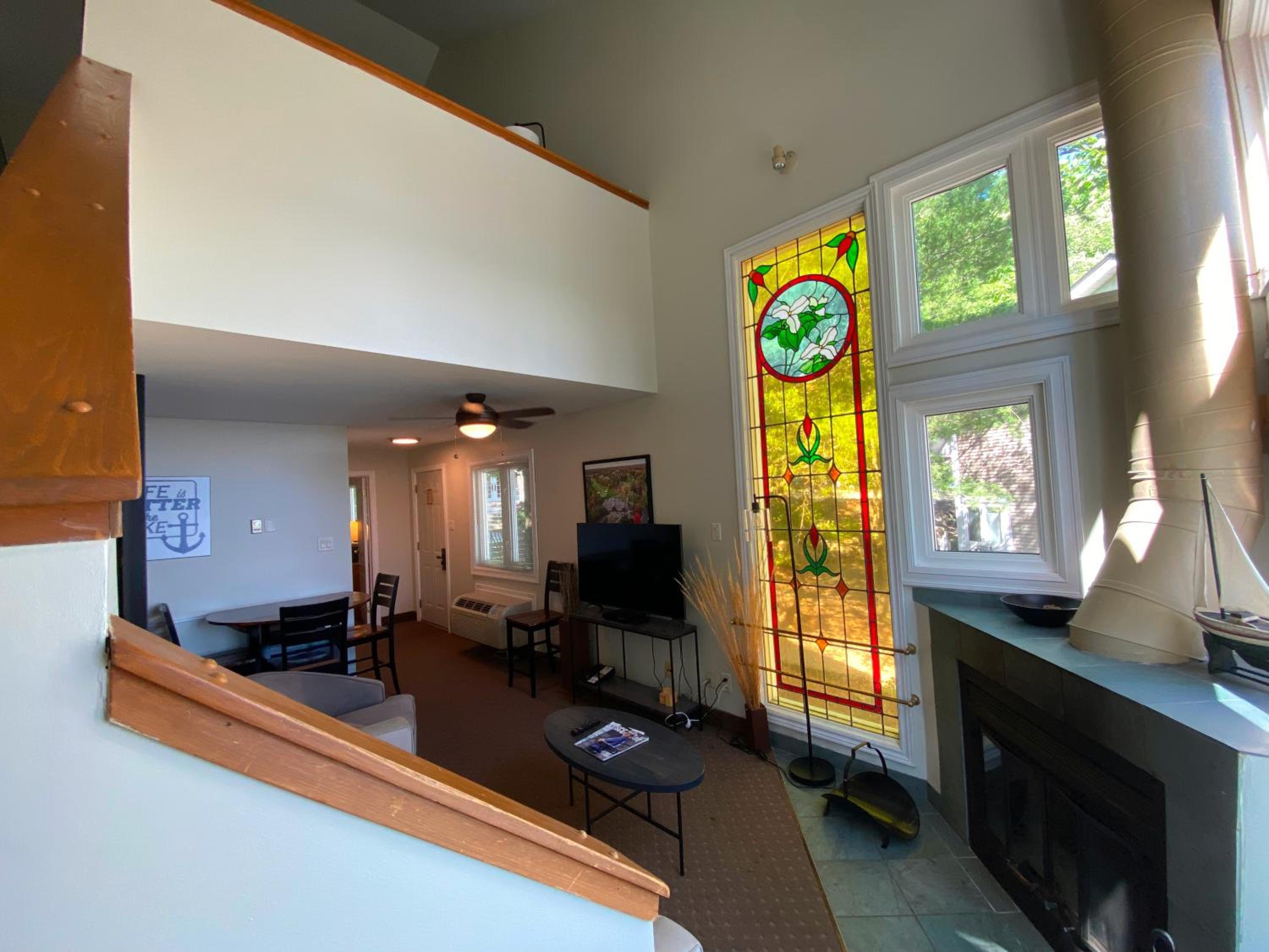 Two-Bedroom Loft - Photo 8