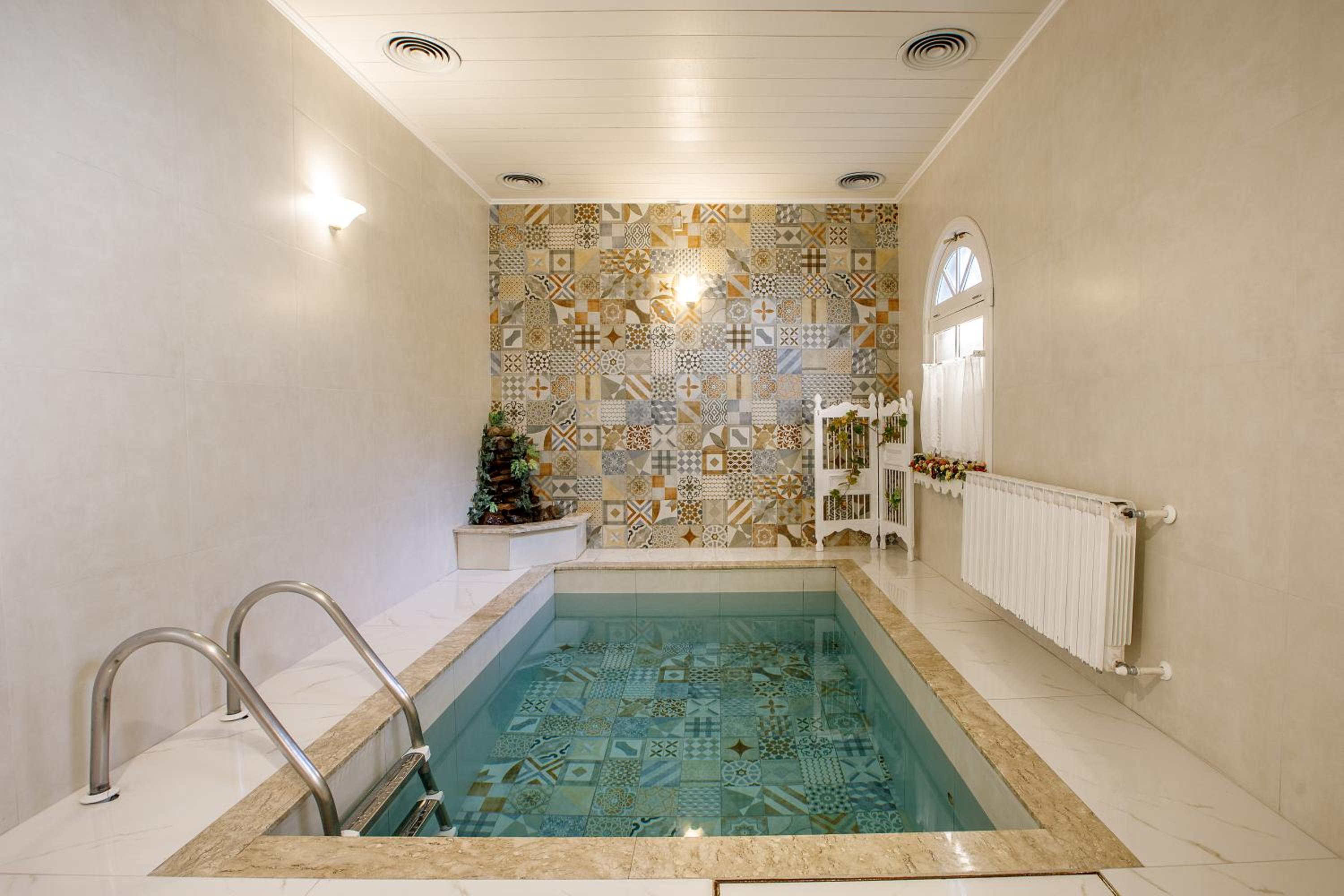 Chalet with Private Pool thumbnail 5