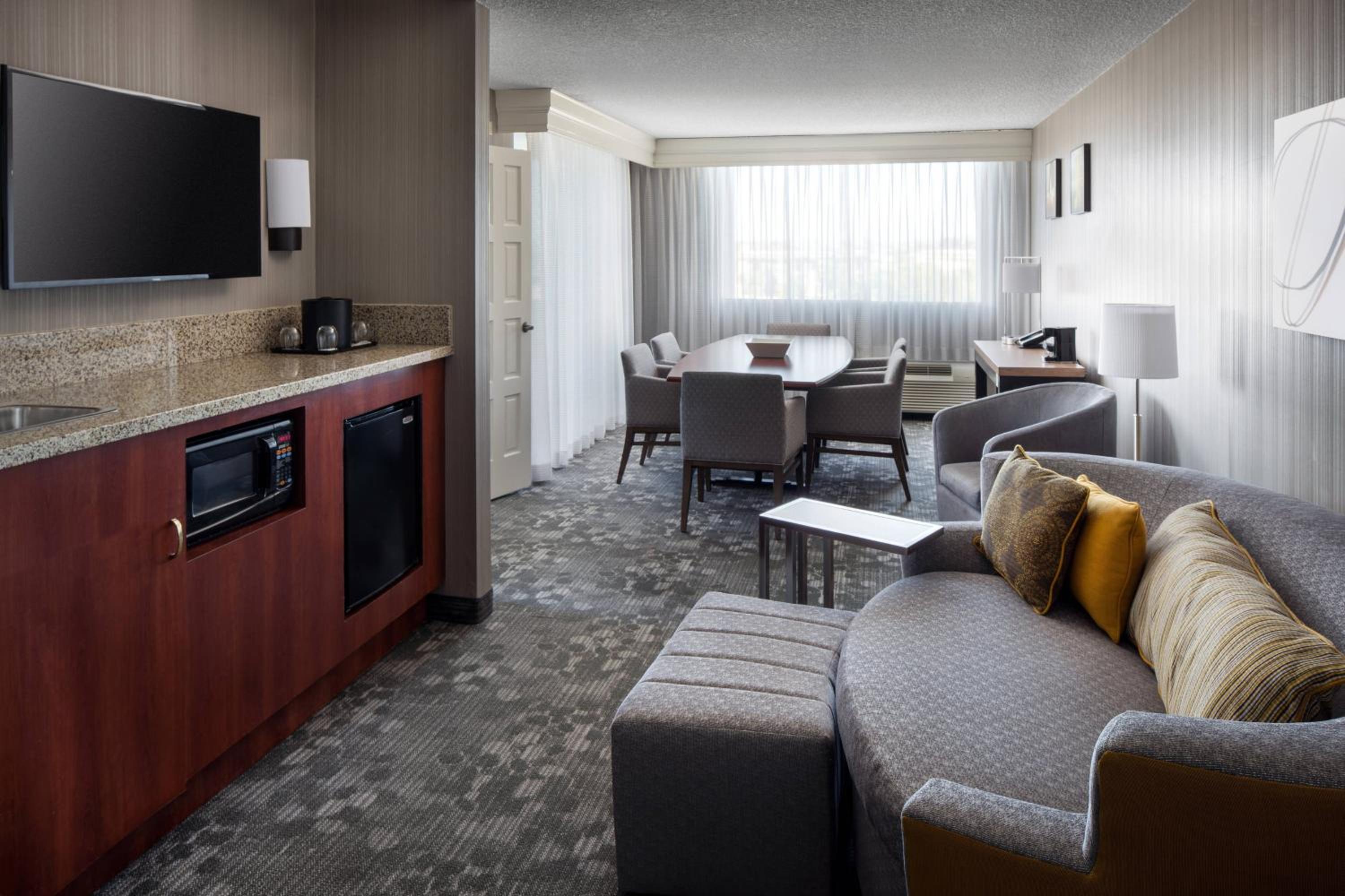 Newly Renovated, Suite, 1 King, Sofa bed - Photo 2