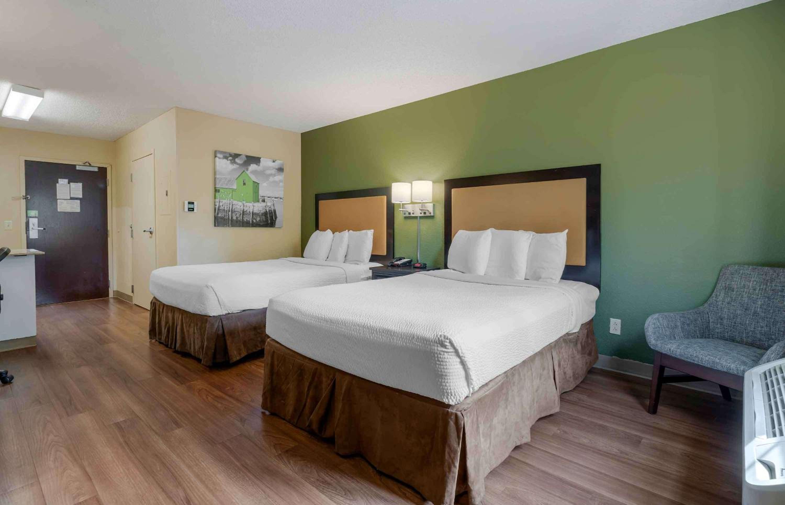 Studio with 2 Double Beds - Non-Smoking - Photo 1
